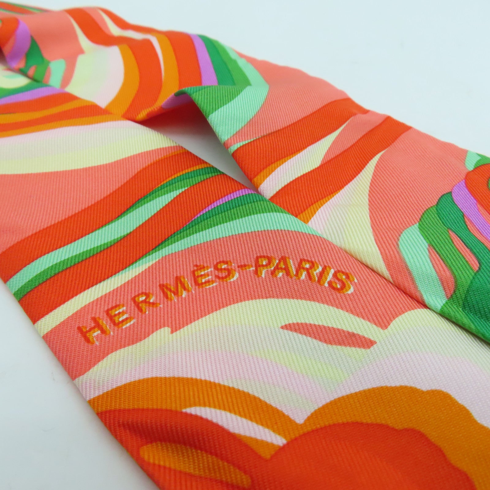 HERMES Silk Twilly Scarf Color