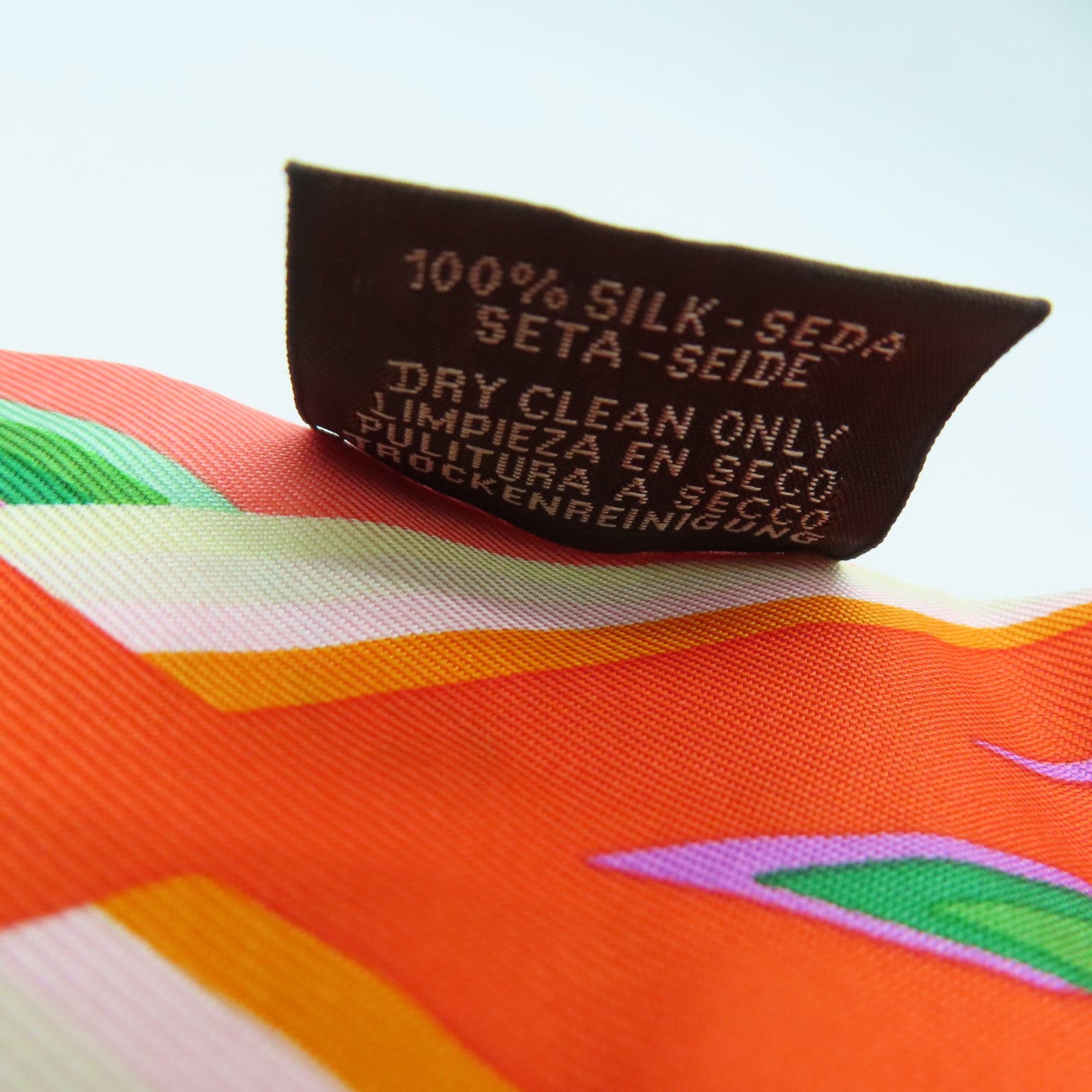 HERMES Silk Twilly Scarf Color