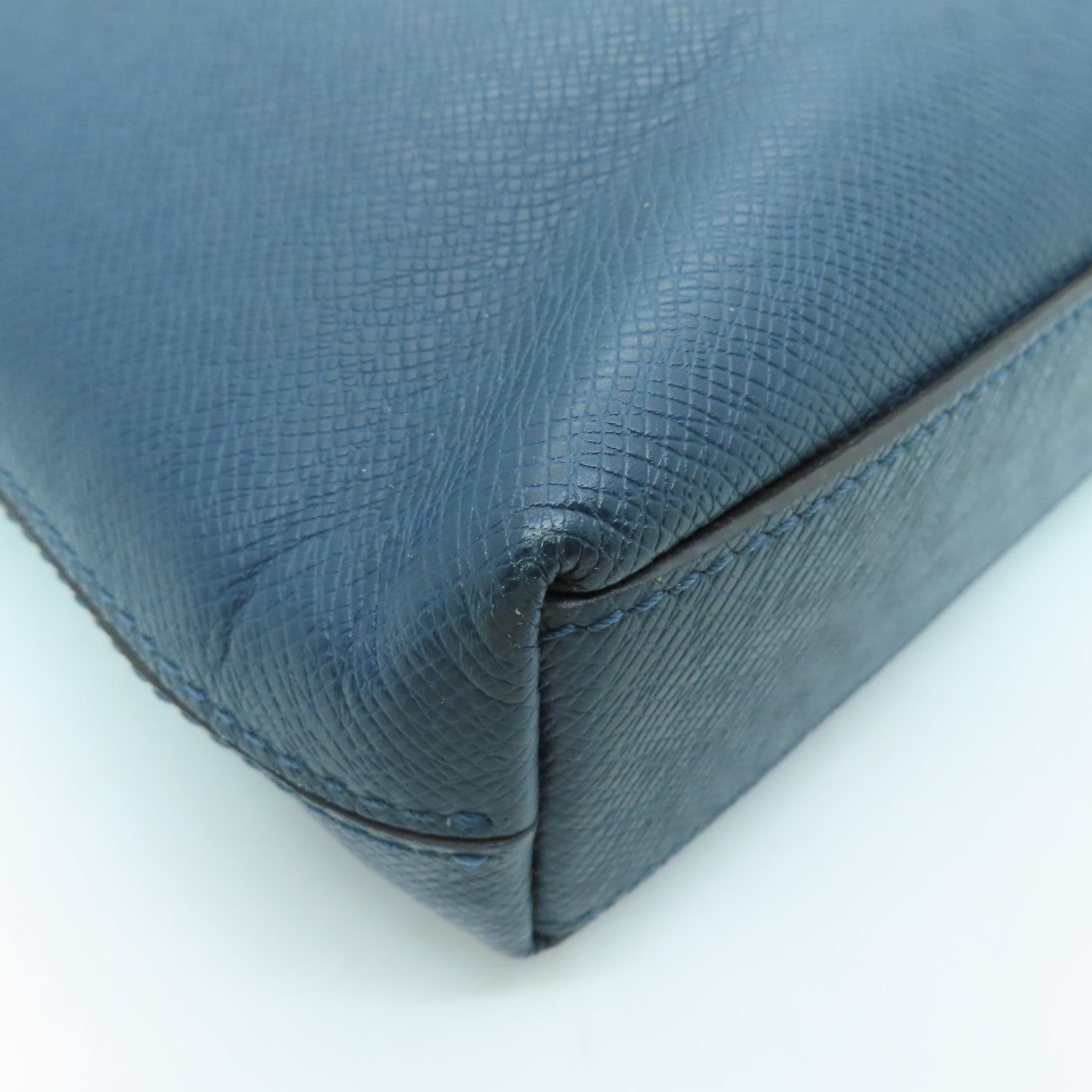 LOUIS VUITTON Taiga Grigori Messenger PM銀扣肩背袋深藍色