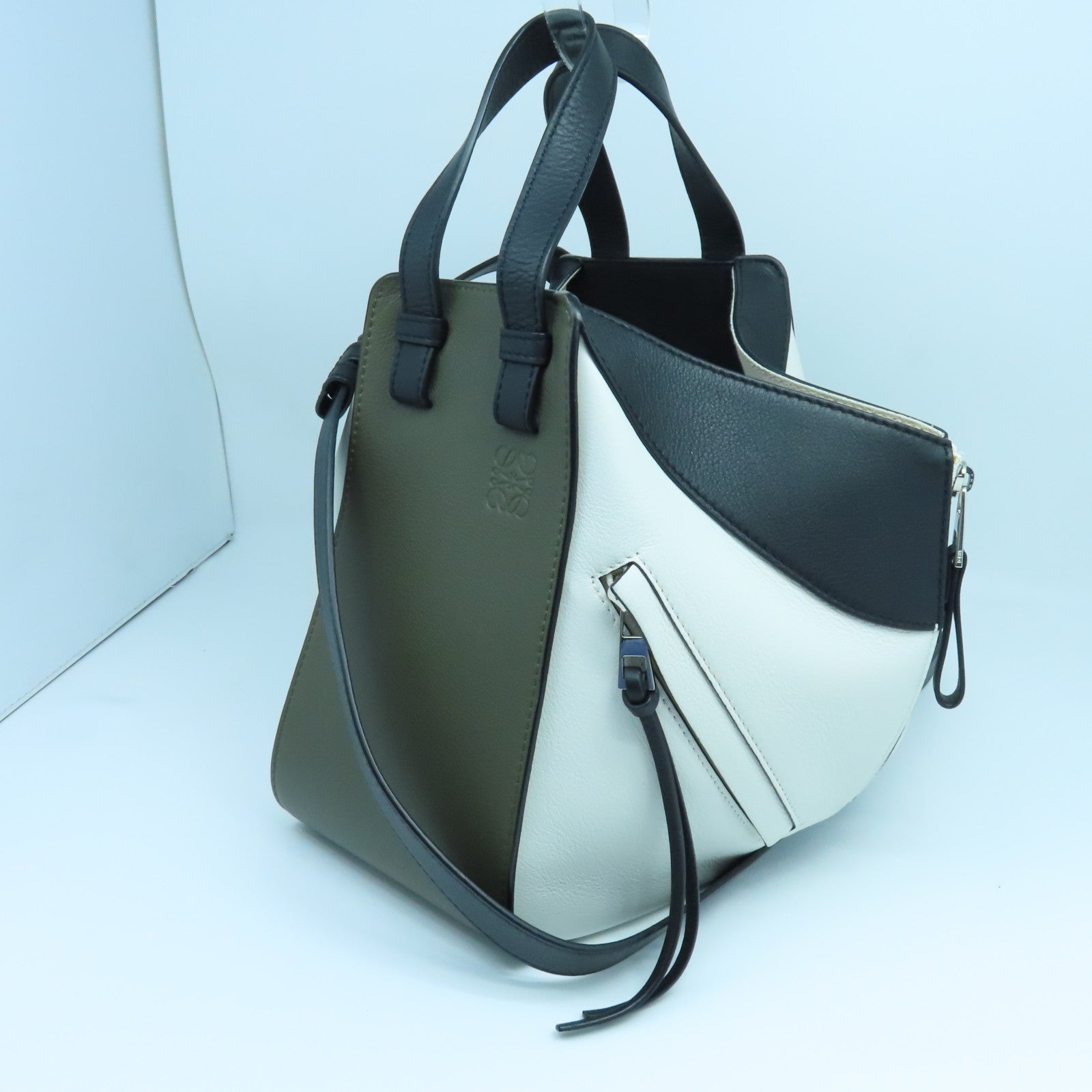 LOEWE 牛皮皮革Hammock銀扣手挽肩背兩用袋白色綠色黑色