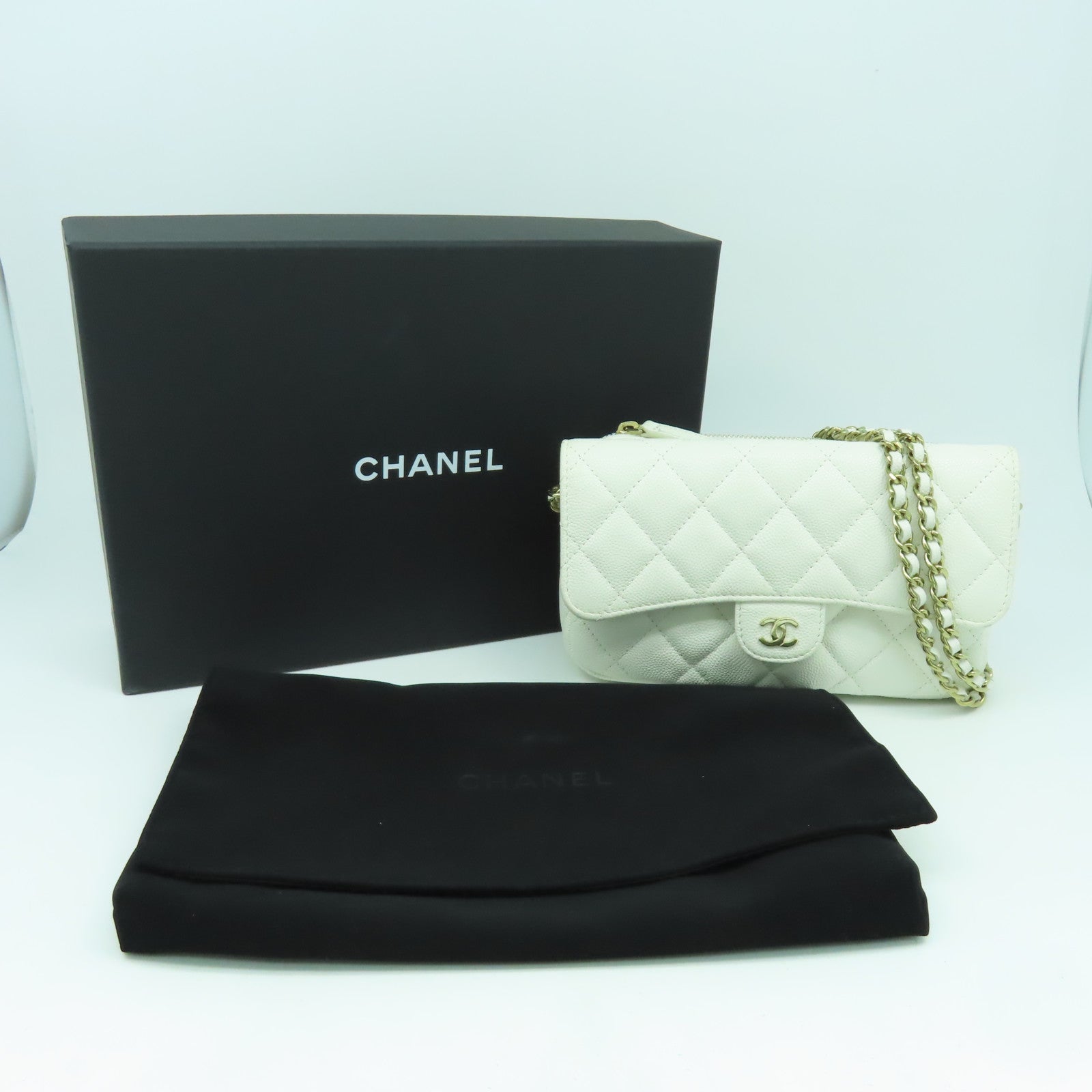 CHANEL 菱格Caviar皮革Phone Holder With Chain金扣鏈帶肩背袋白色