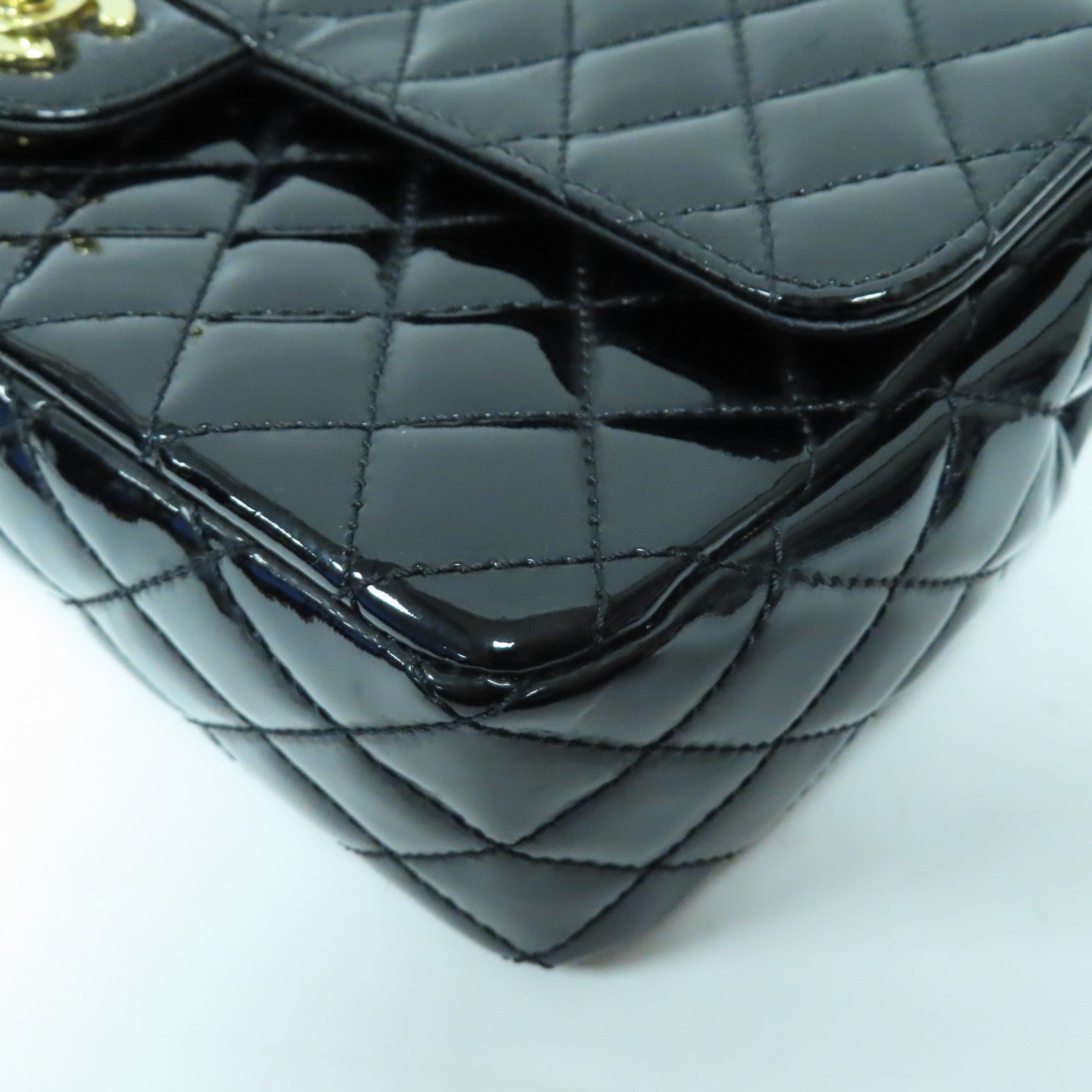 CHANEL 菱格漆皮皮革Valentine Chain Shoulder Bag金扣鏈帶肩背袋黑色