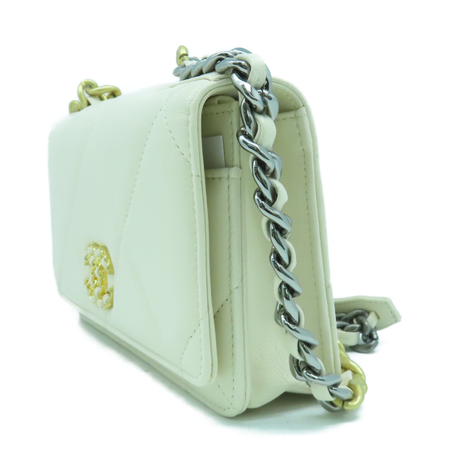 CHANEL 菱格羊皮皮革C19 Wallet On Chain金扣鏈帶肩背袋白色