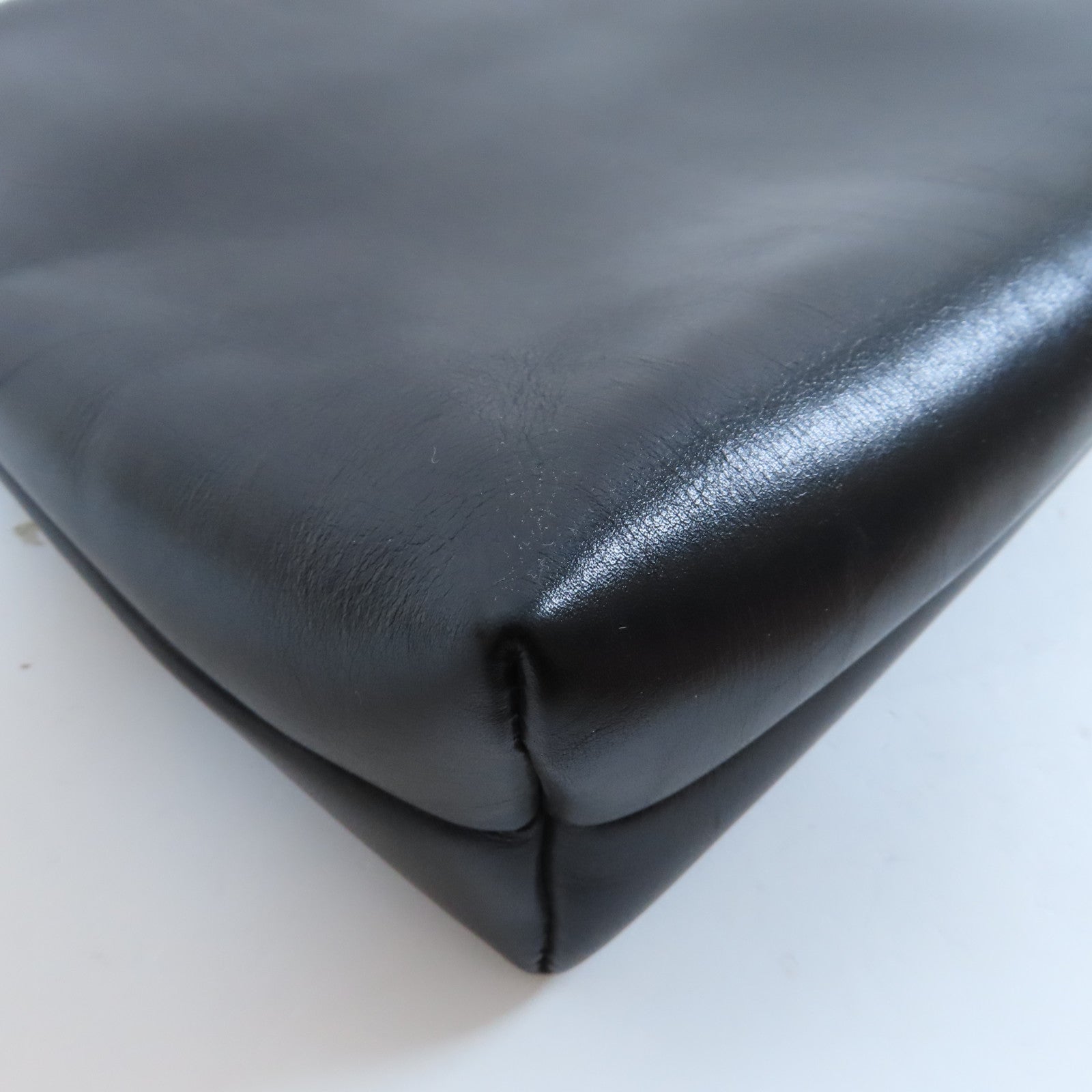 Salvatore Ferragamo 牛皮皮革Shoulder Bag金扣肩背袋黑色