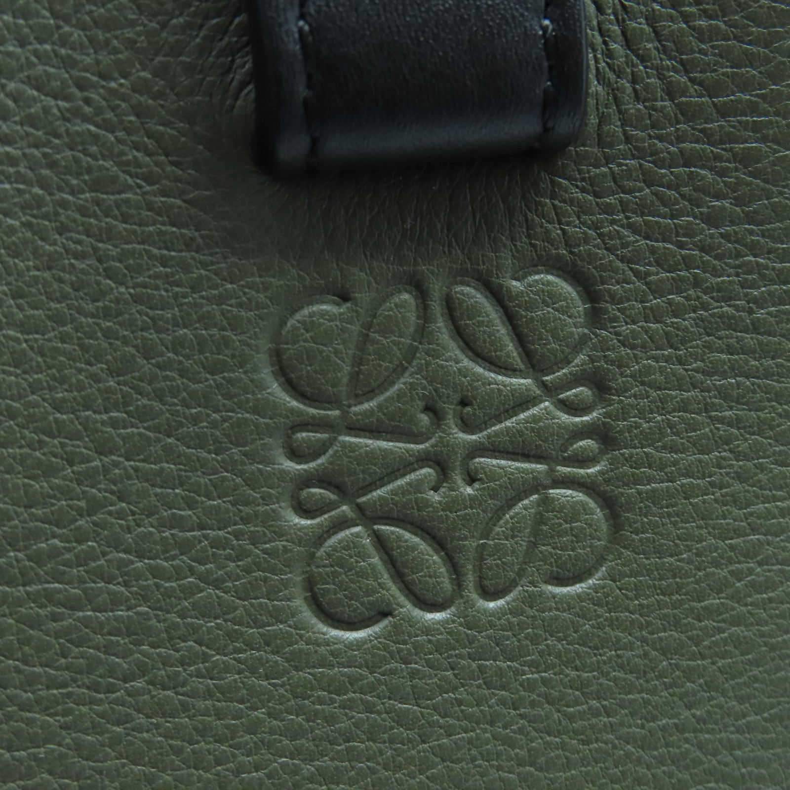 LOEWE 牛皮皮革Hammock銀扣手挽肩背兩用袋白色綠色黑色