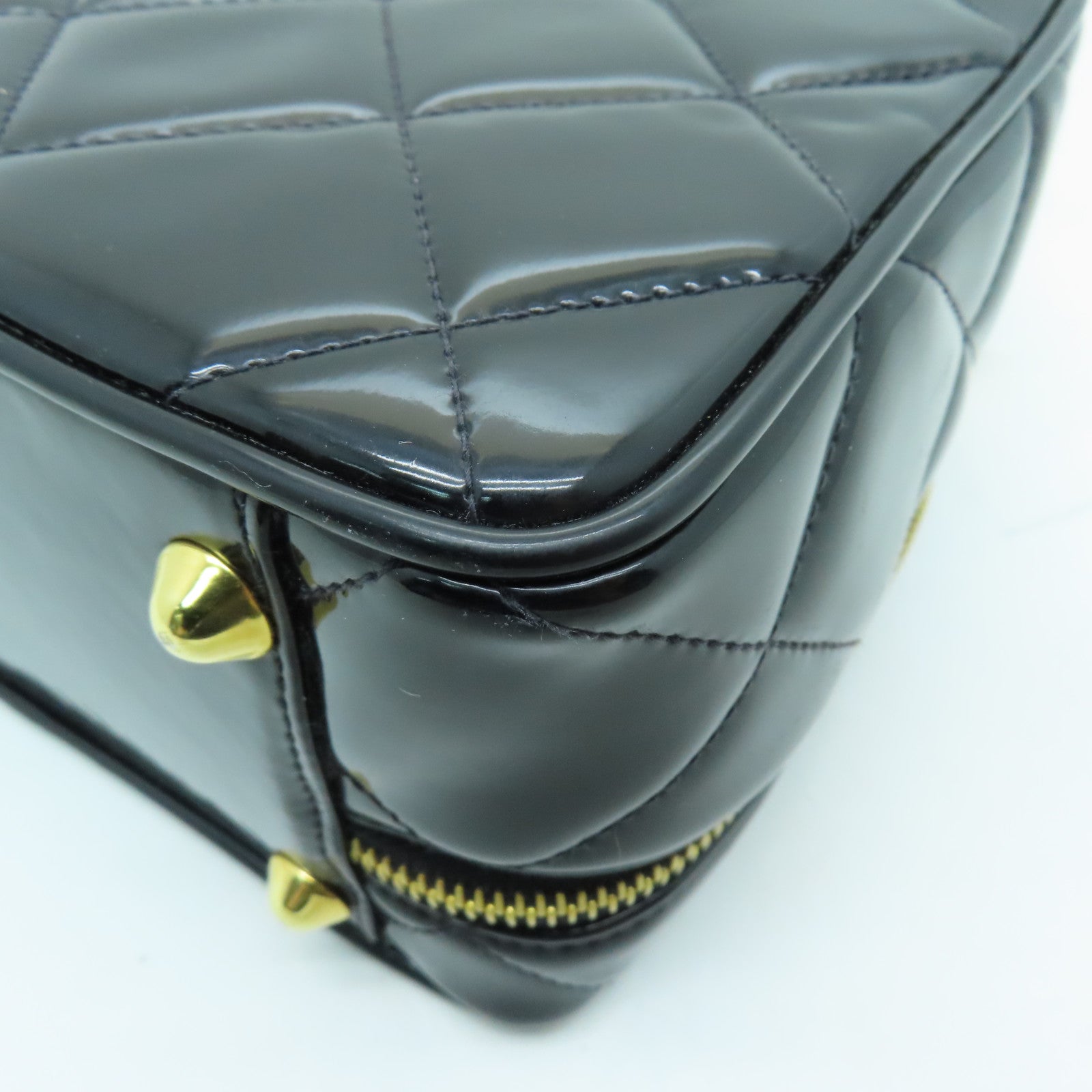 CHANEL 菱格漆皮皮革Chain Shoulder金扣链带肩背袋黑色