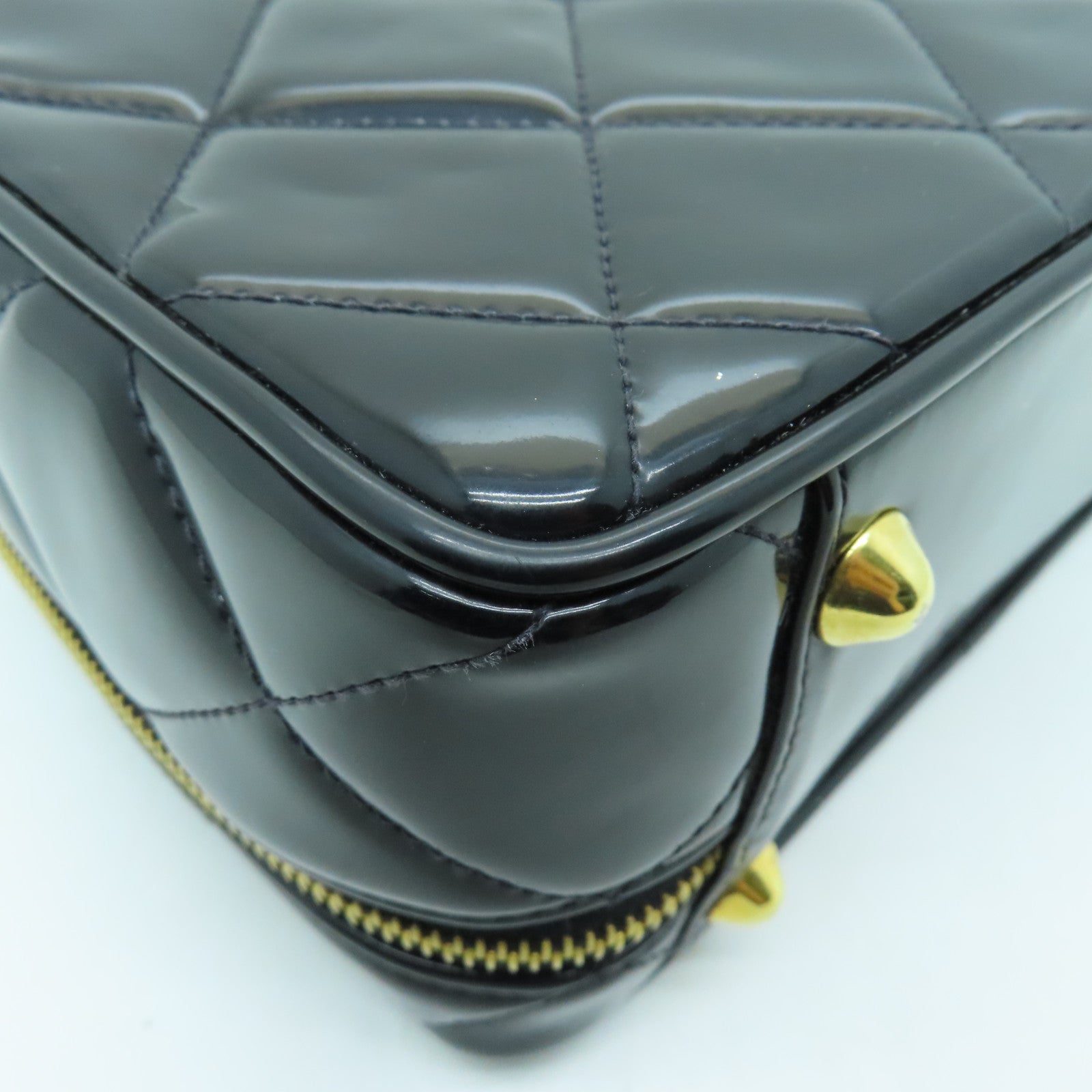 CHANEL 菱格漆皮皮革Chain Shoulder金扣链带肩背袋黑色