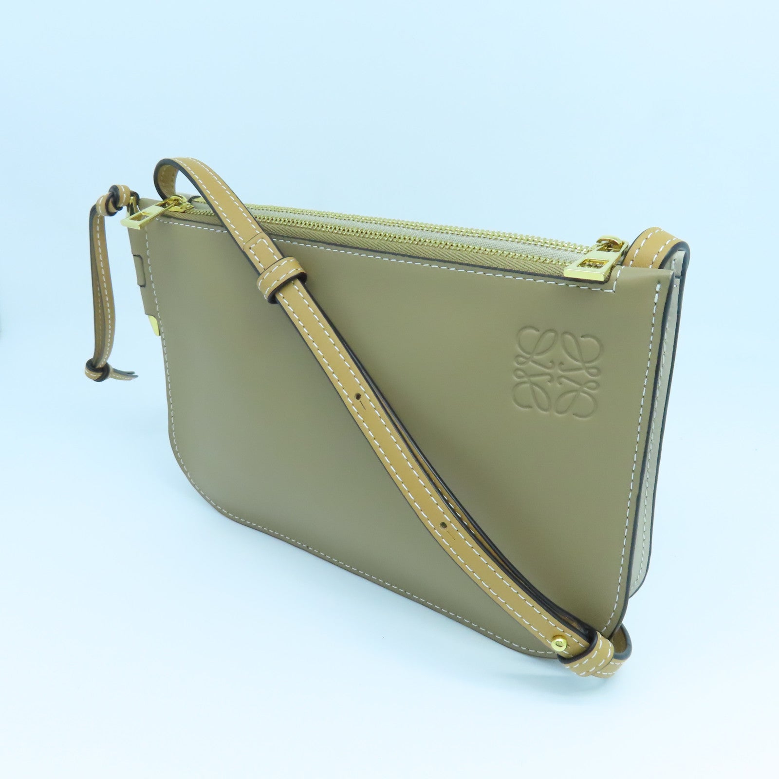 LOEWE 牛皮皮革Gate Double金扣肩背袋啡色