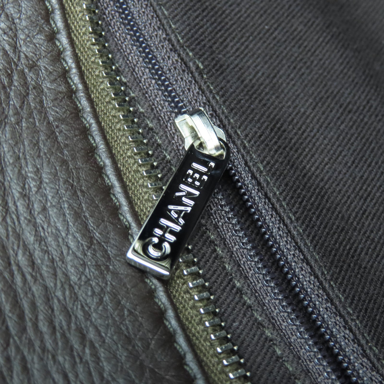 CHANEL 菱格牛皮皮革Chain Shoulder銀扣鏈帶肩背袋啡色