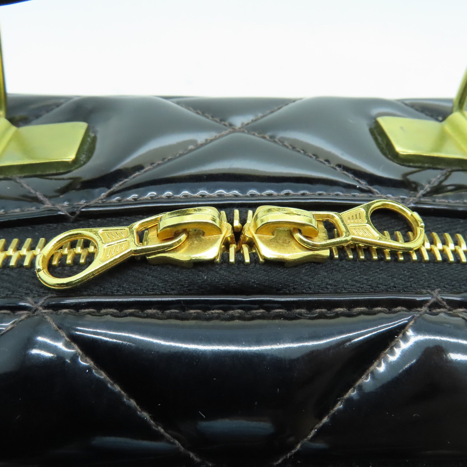 CHANEL 菱格漆皮皮革Chain Shoulder金扣链带肩背袋黑色