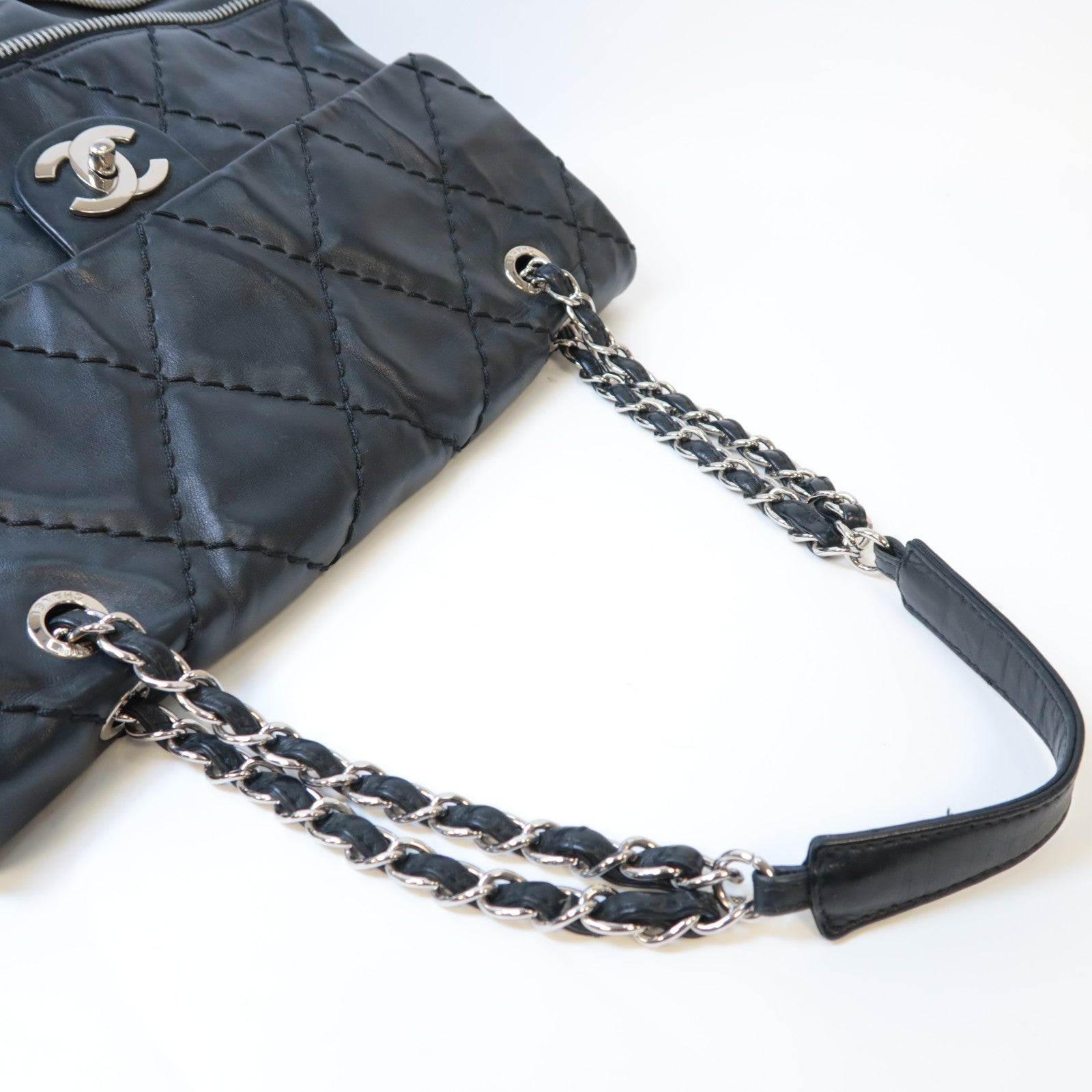 CHANEL 菱格牛皮皮革Shoulder Bag銀扣肩背袋黑色