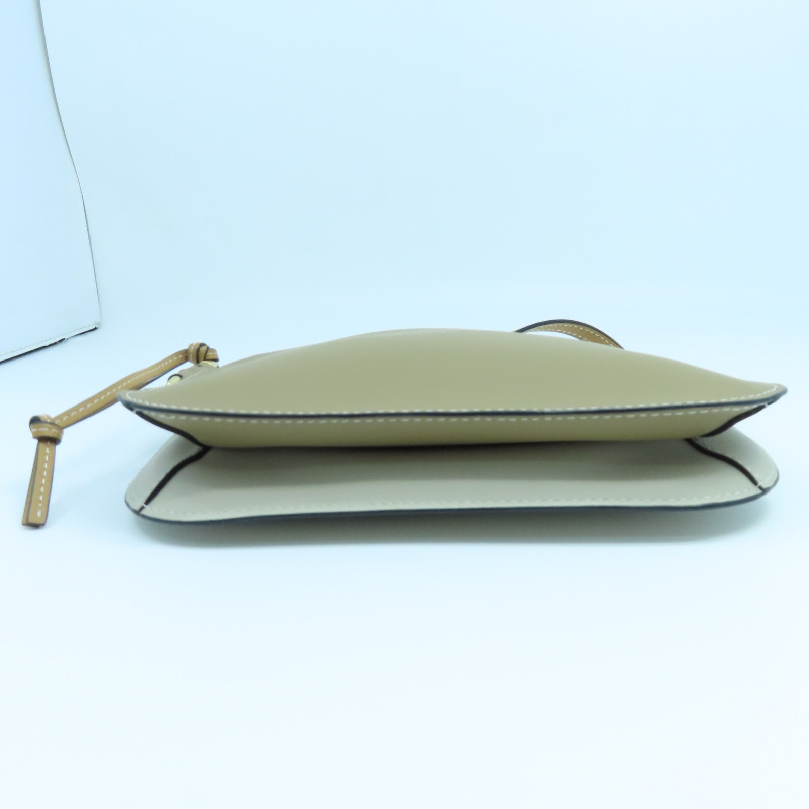 LOEWE 牛皮皮革Gate Double金扣肩背袋啡色