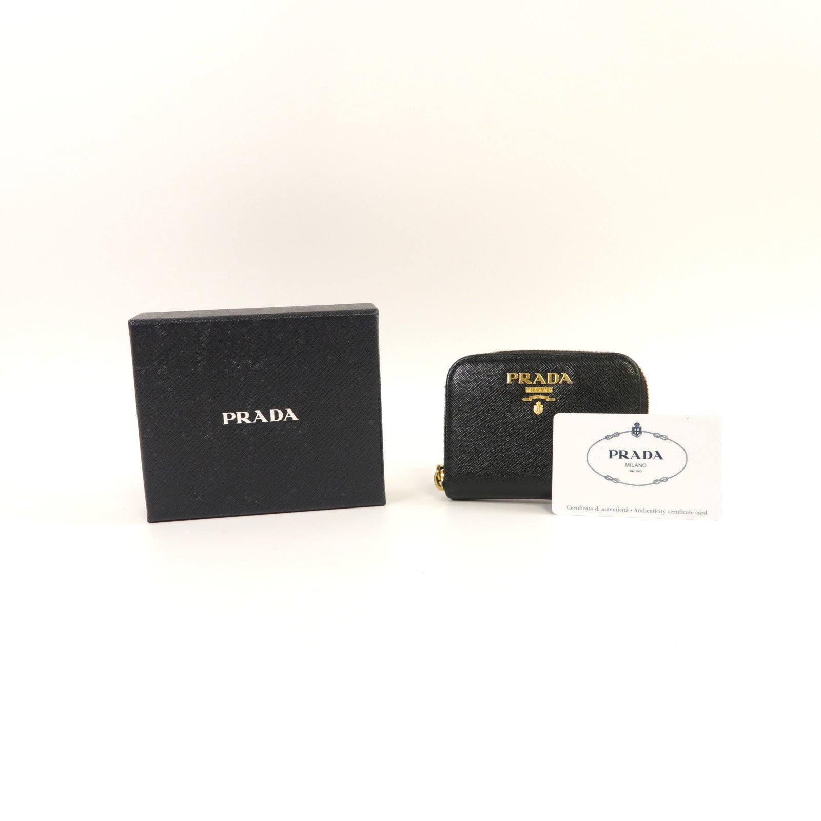 PRADA Saffiano皮革Card Case/Coin Case金扣卡片套/零錢包黑色