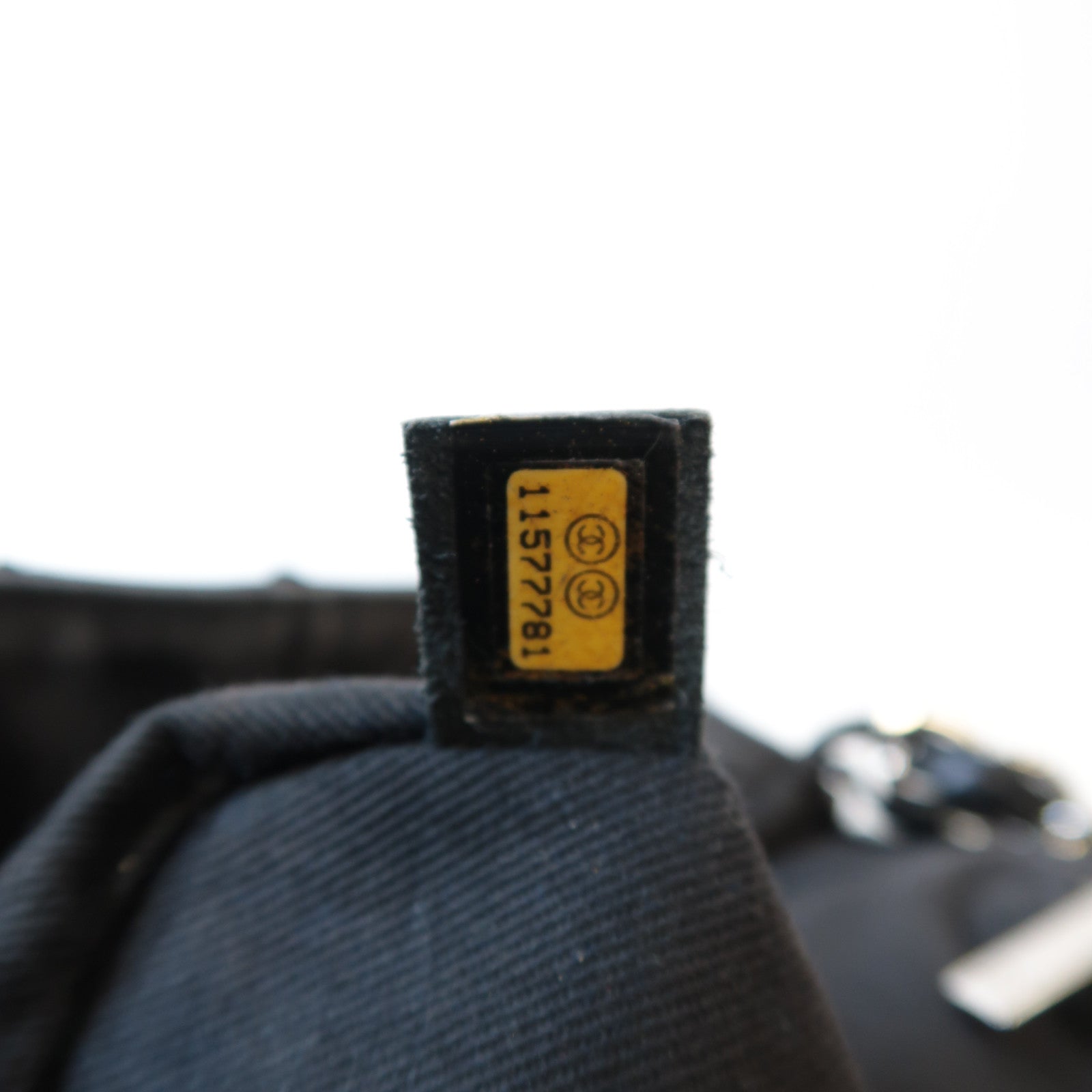 CHANEL 菱格牛皮皮革Shoulder Bag銀扣肩背袋黑色