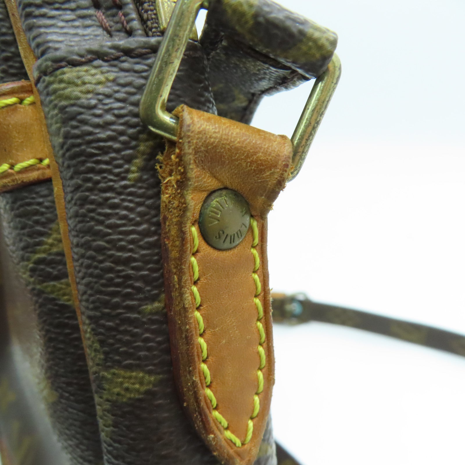 LOUIS VUITTON Monogram Danube金扣肩背袋啡色