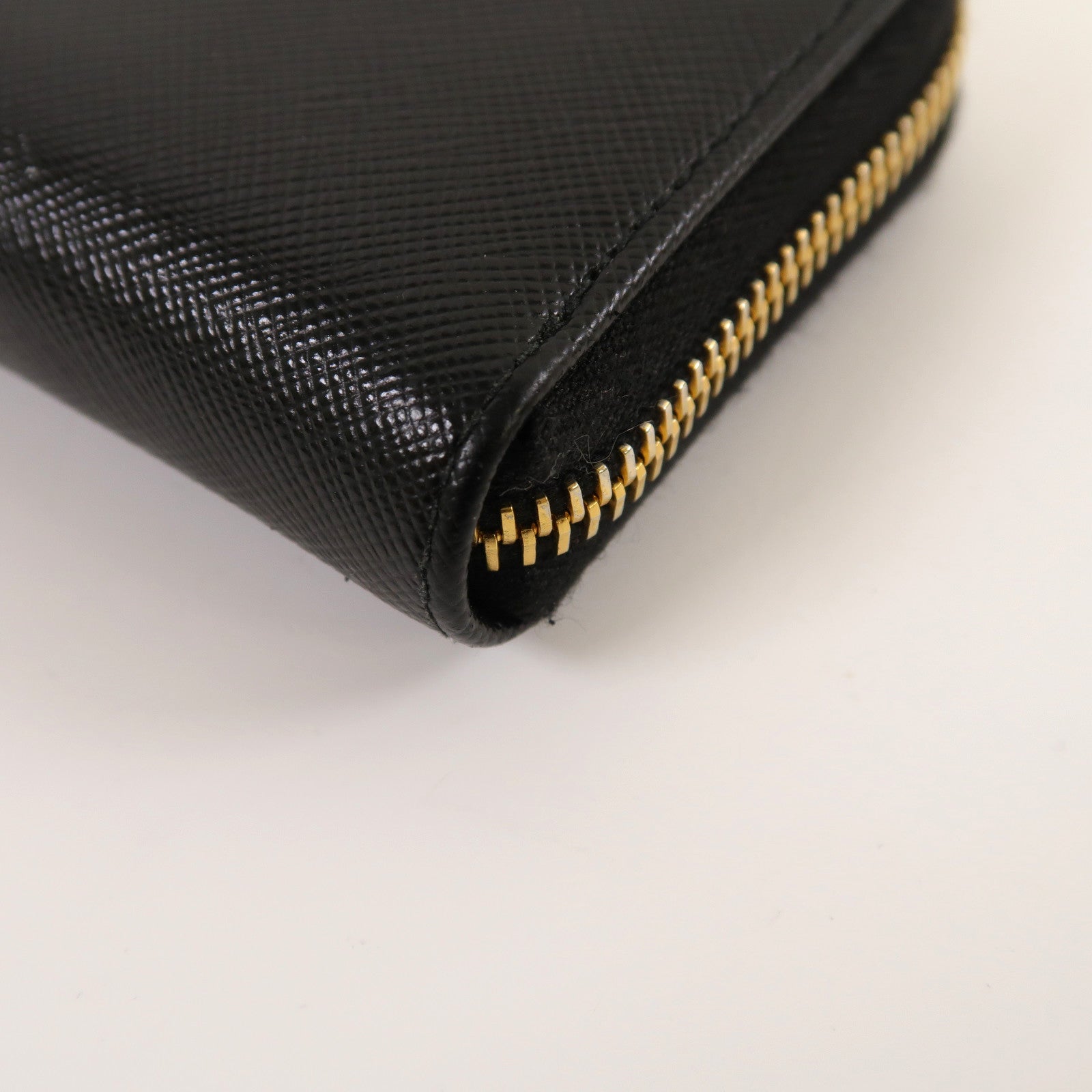PRADA Saffiano皮革Card Case/Coin Case金扣卡片套/零錢包黑色