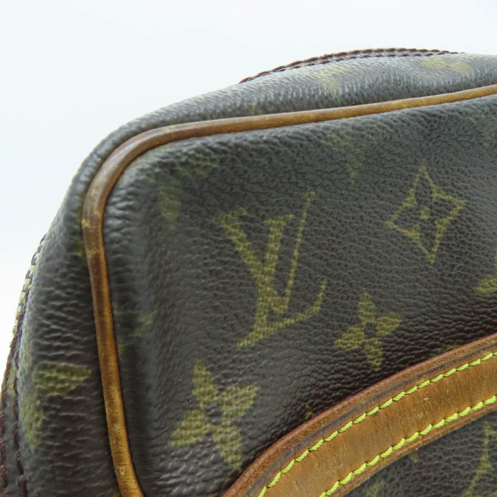 LOUIS VUITTON Monogram Danube金扣肩背袋啡色