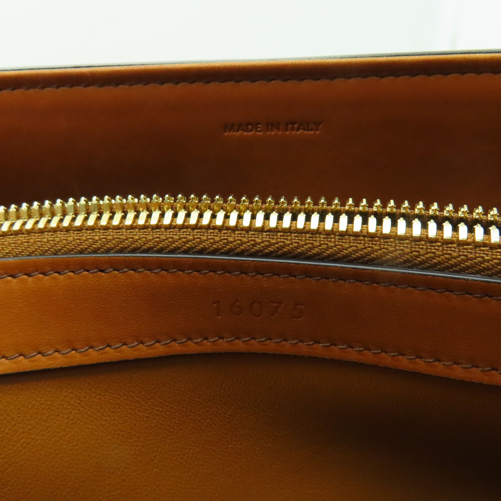CELINE 牛皮皮革Classique 16金扣手挽肩背兩用袋啡色
