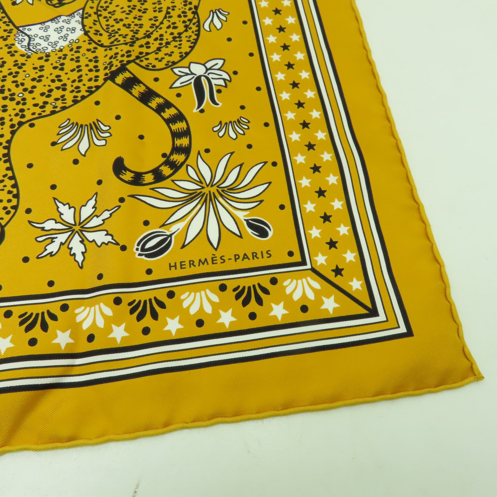 HERMES 【激減優惠】絲質Scarf圍巾黃色