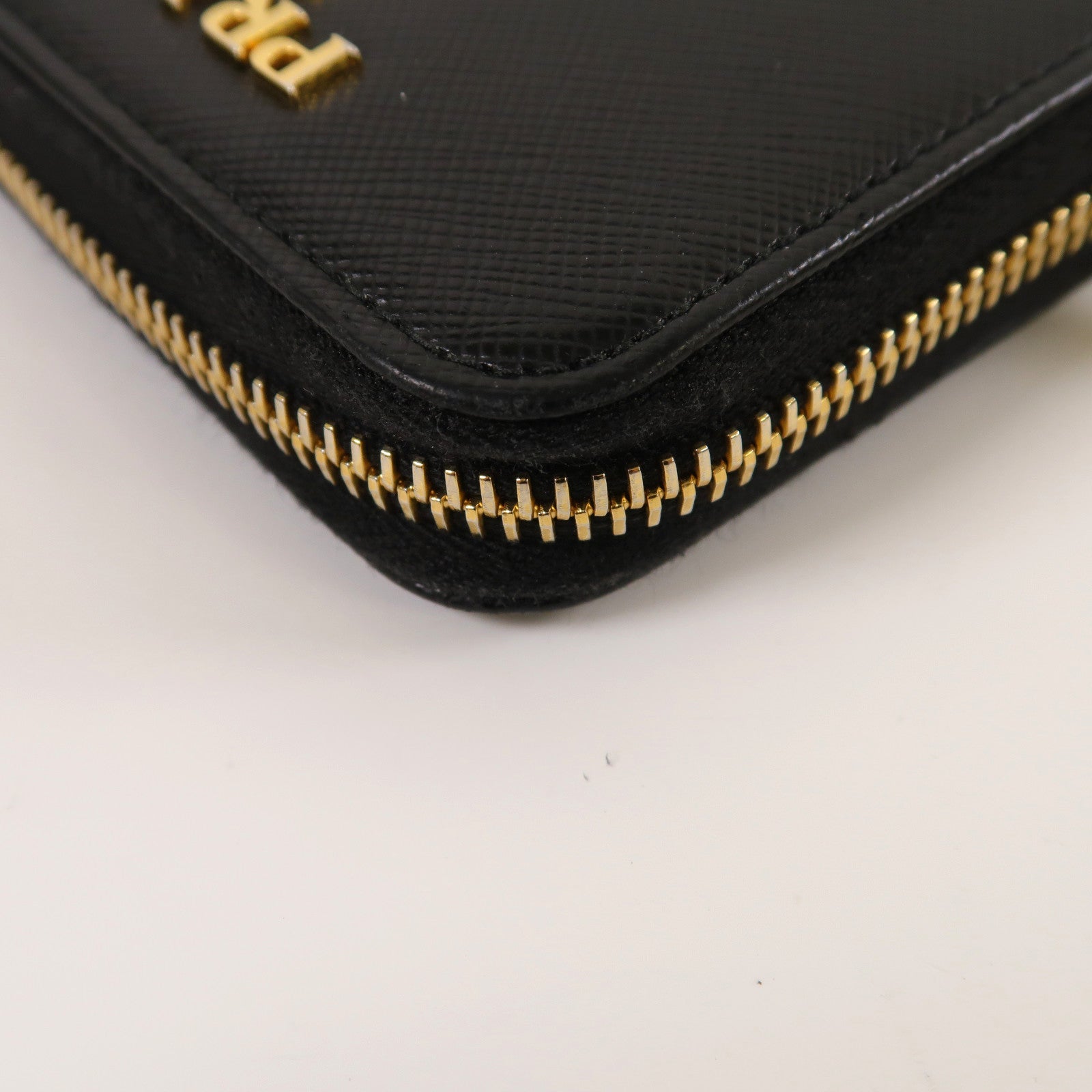 PRADA Saffiano皮革Card Case/Coin Case金扣卡片套/零錢包黑色