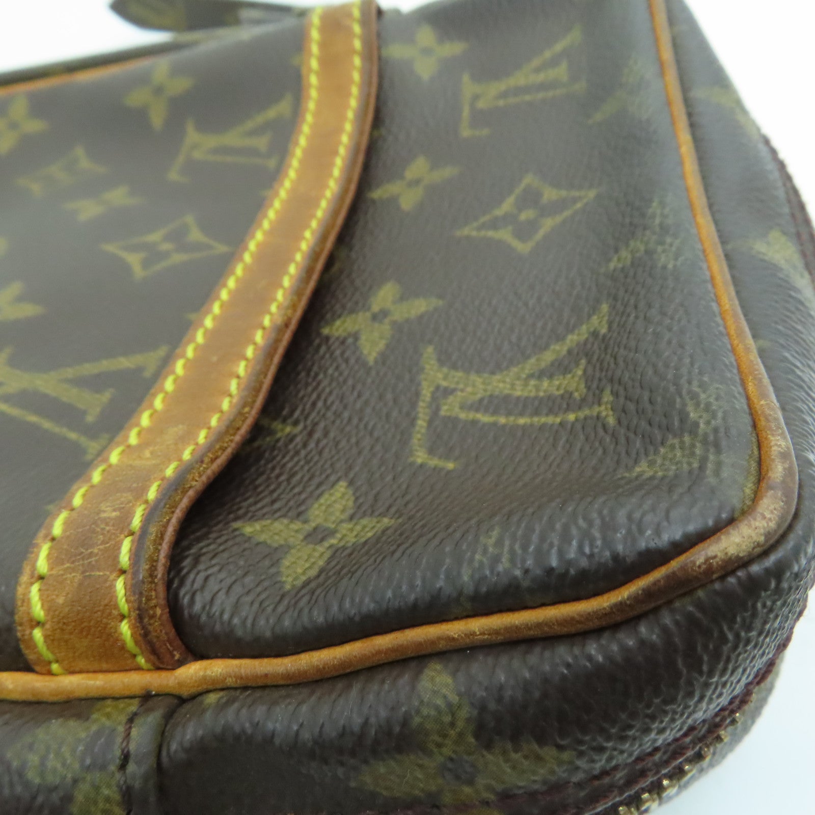 LOUIS VUITTON Monogram Danube金扣肩背袋啡色