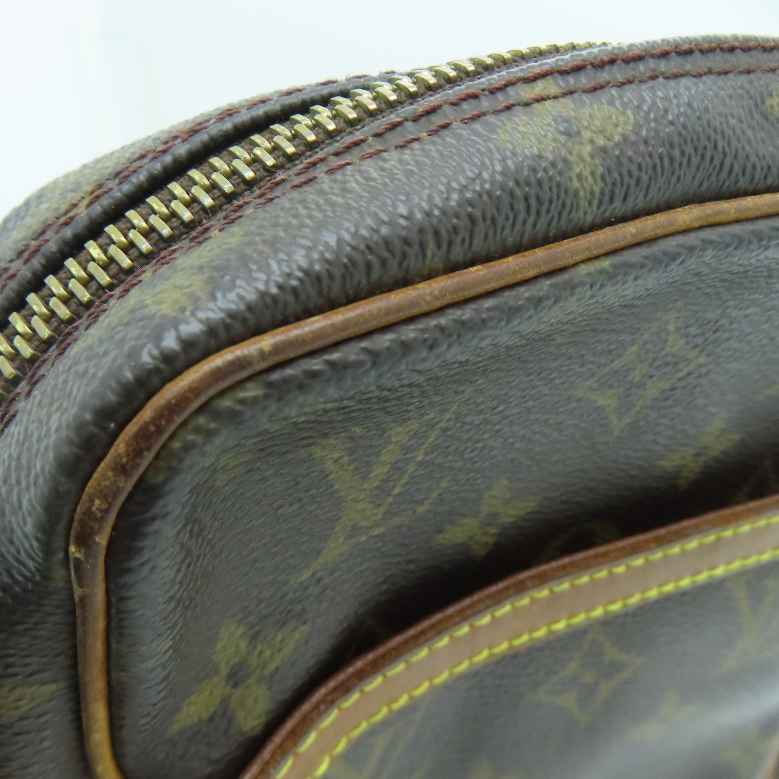 LOUIS VUITTON Monogram Danube金扣肩背袋啡色