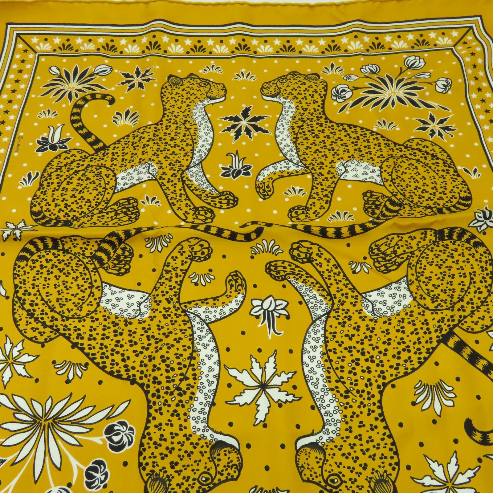 HERMES 【激減優惠】絲質Scarf圍巾黃色