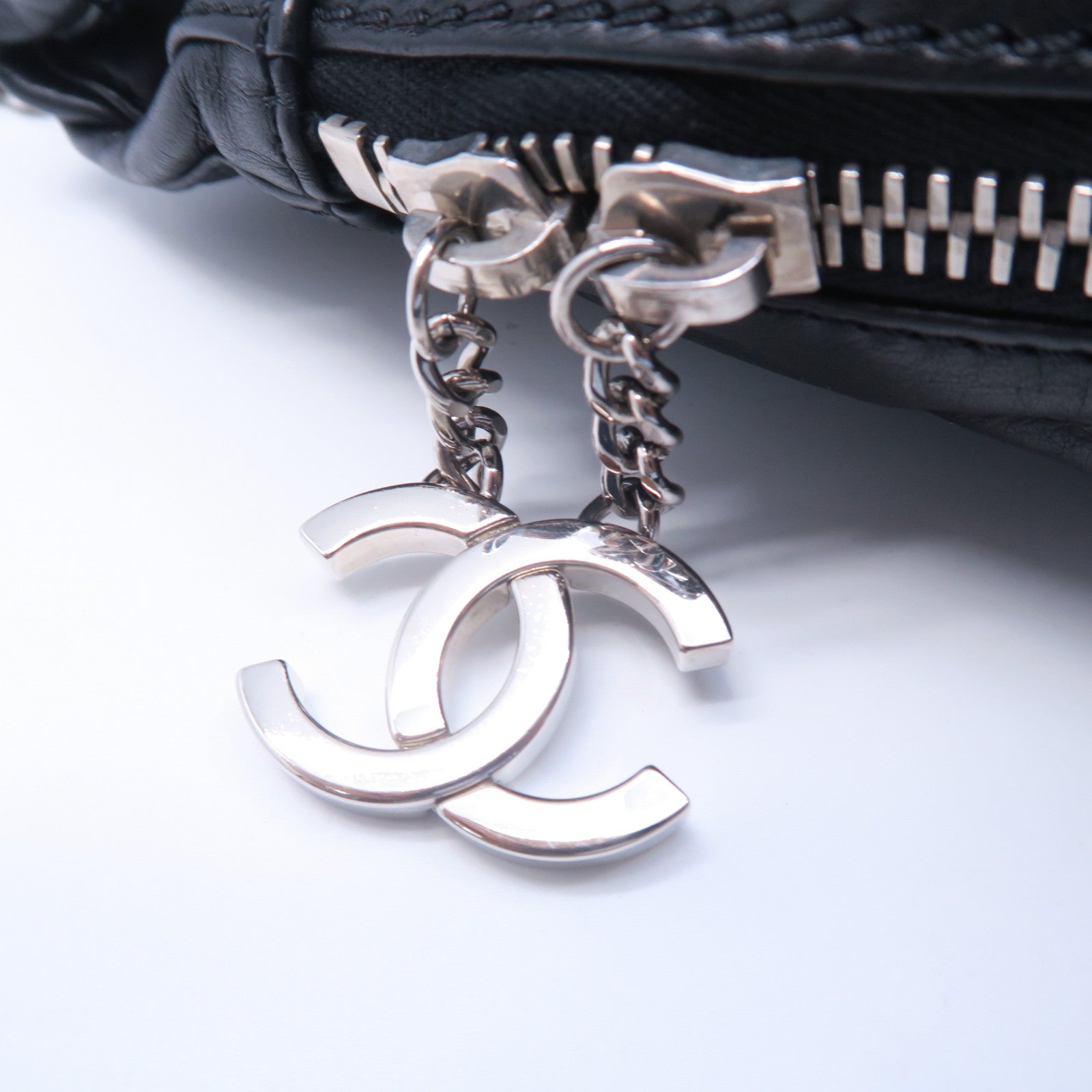 CHANEL 菱格牛皮皮革Chain Shoulder銀扣鏈牖肩背袋黑色