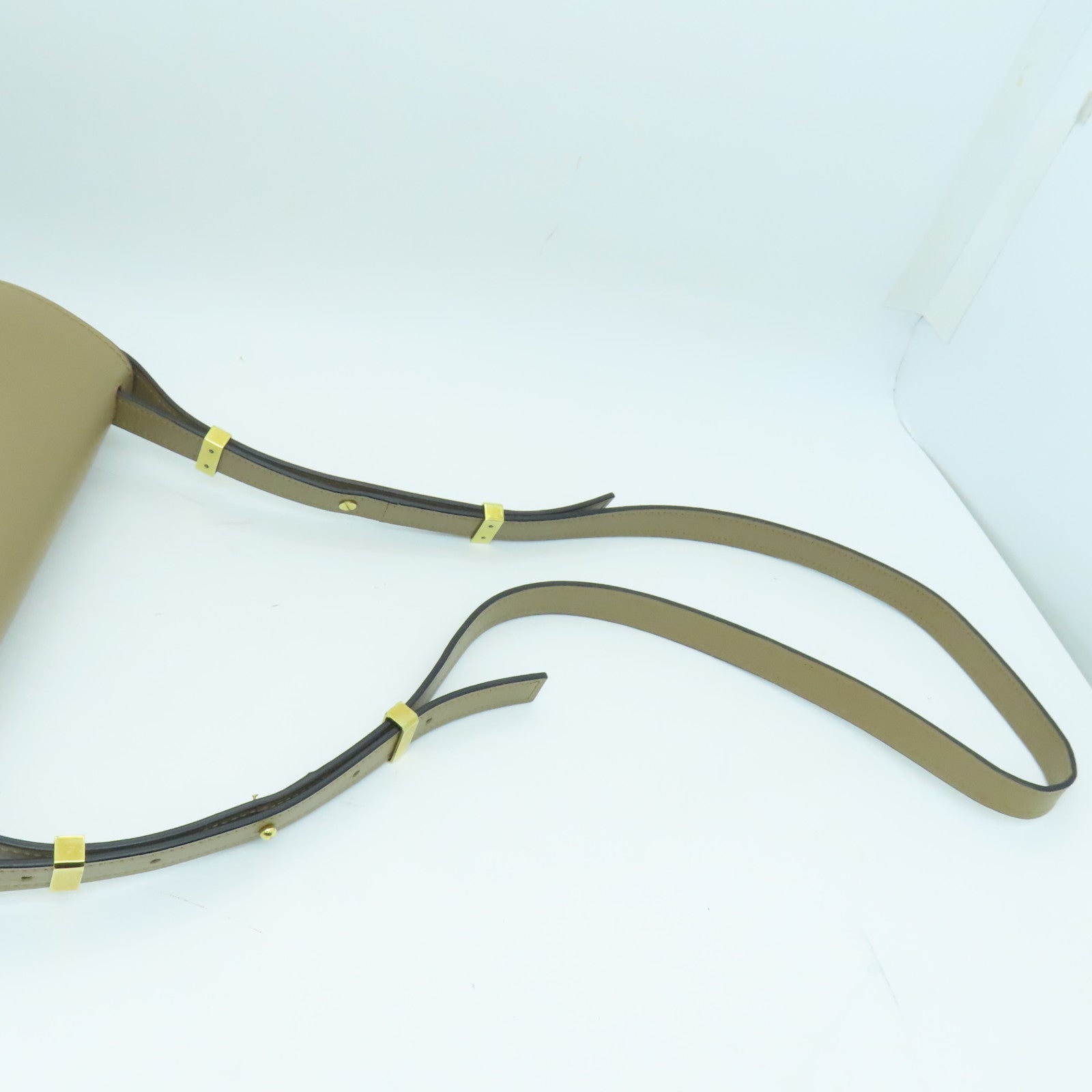 LOEWE 牛皮皮革Gate金扣肩背袋啡色