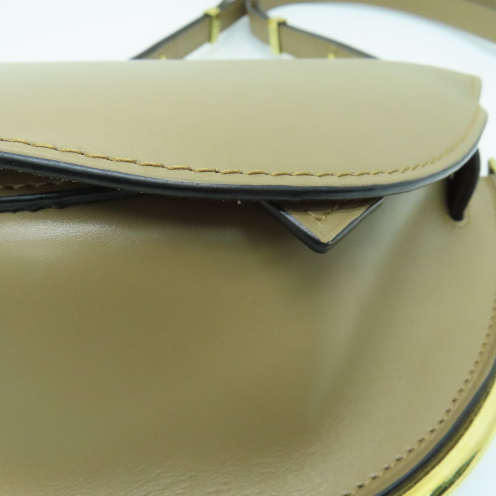 LOEWE 牛皮皮革Gate金扣肩背袋啡色