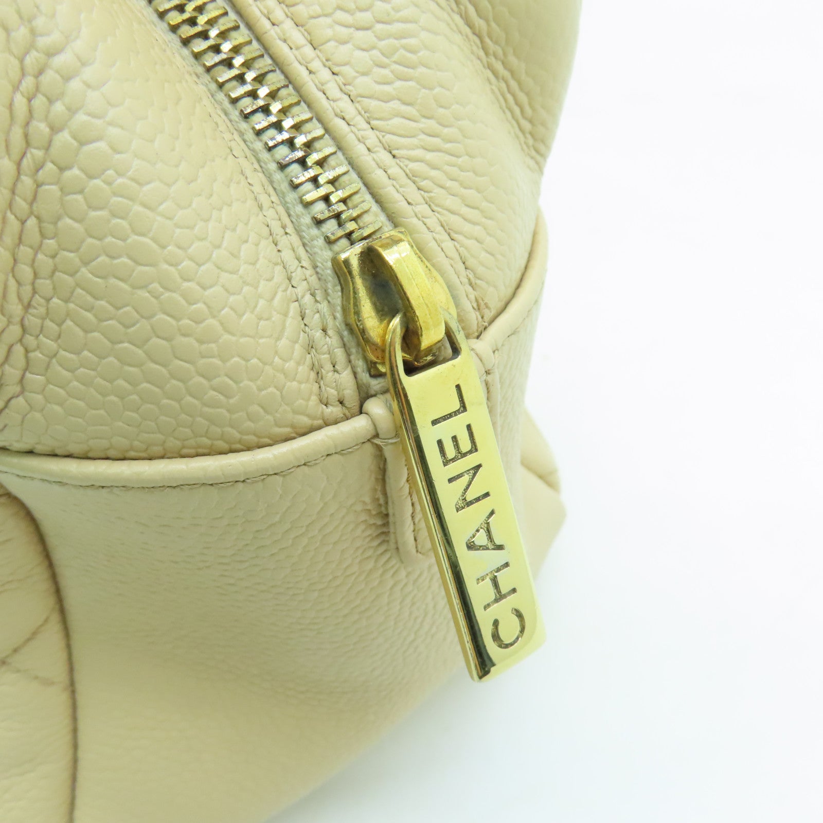 CHANEL 菱格Caviar皮革Chain Shoulder Bag金扣鏈帶肩背袋米色