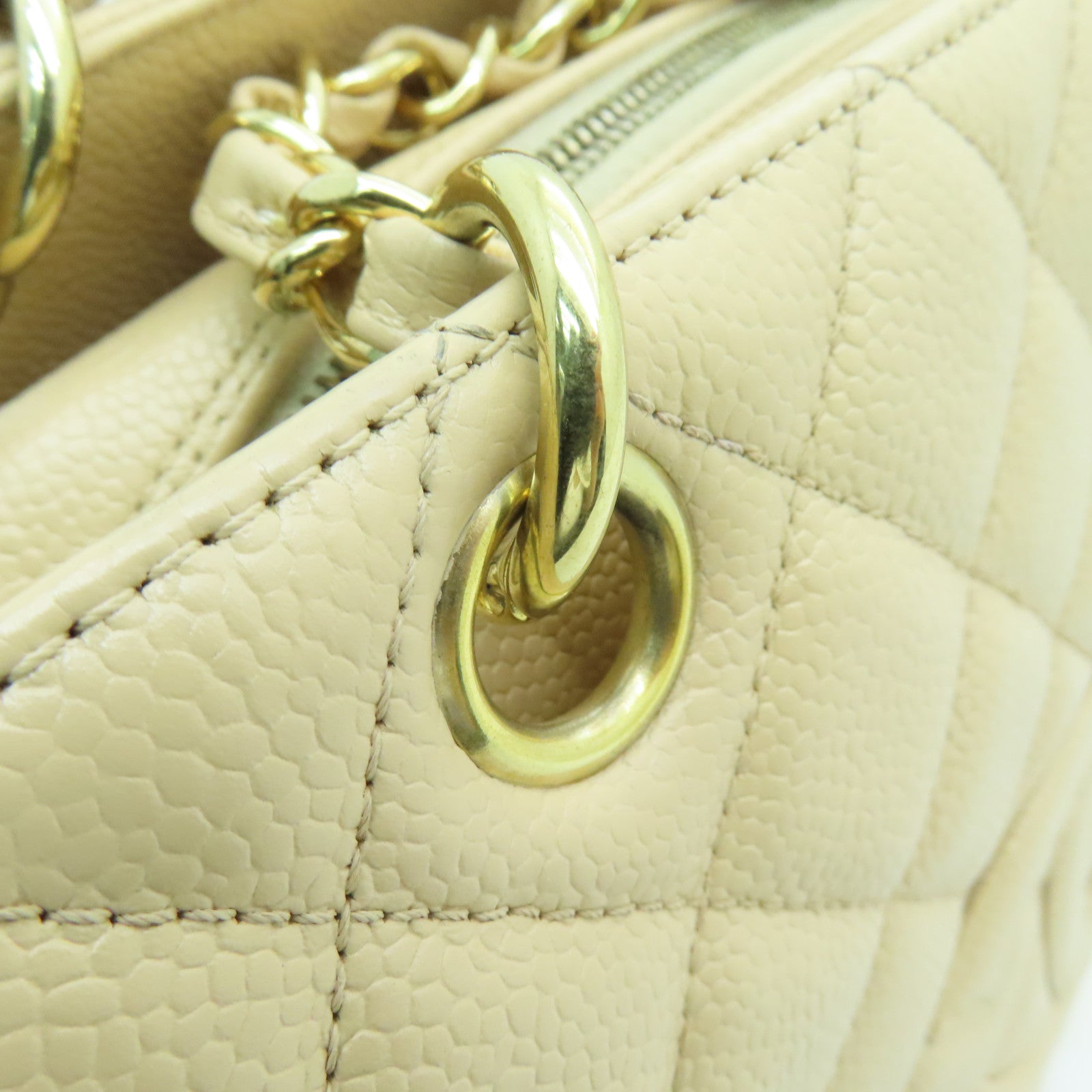 CHANEL 菱格Caviar皮革Chain Shoulder Bag金扣鏈帶肩背袋米色