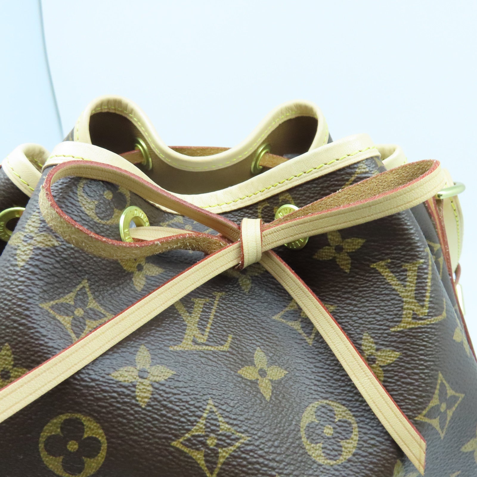 LOUIS VUITTON Monogram Petit Noe金扣肩背袋啡色