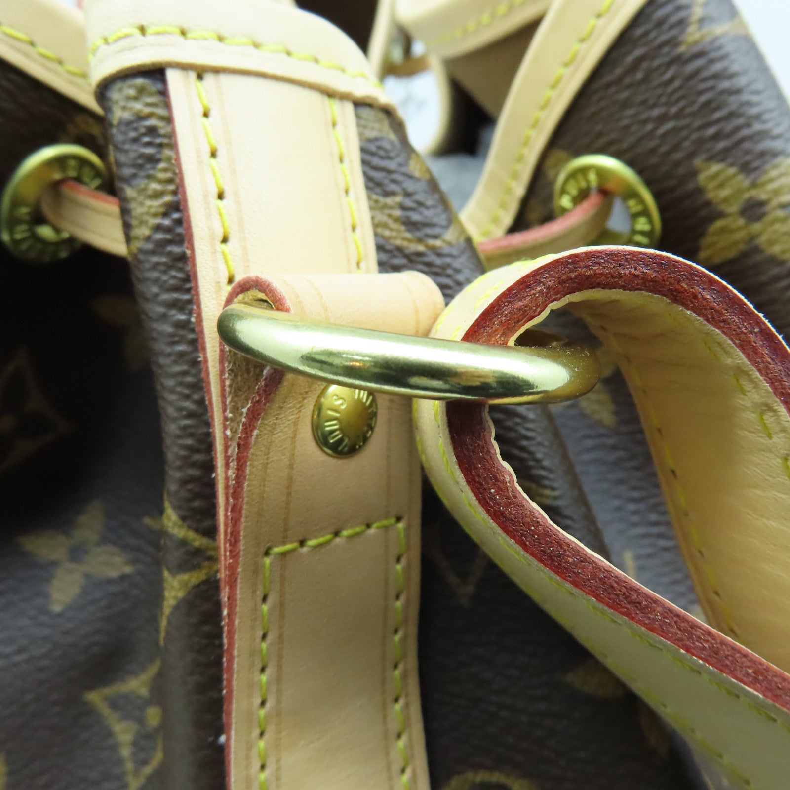 LOUIS VUITTON Monogram Petit Noe金扣肩背袋啡色