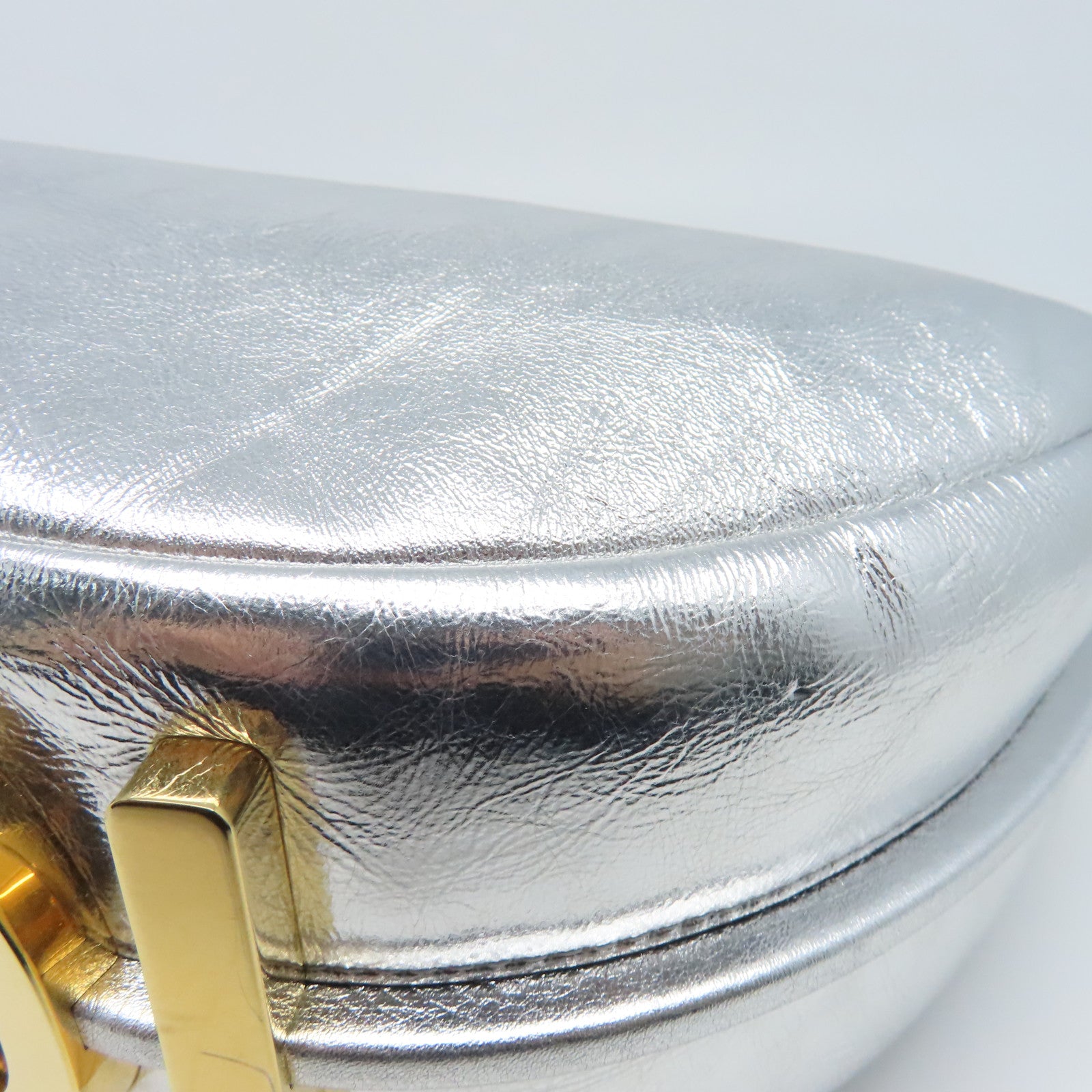 FENDI 牛皮皮革Fendigraphy金扣肩背袋銀色