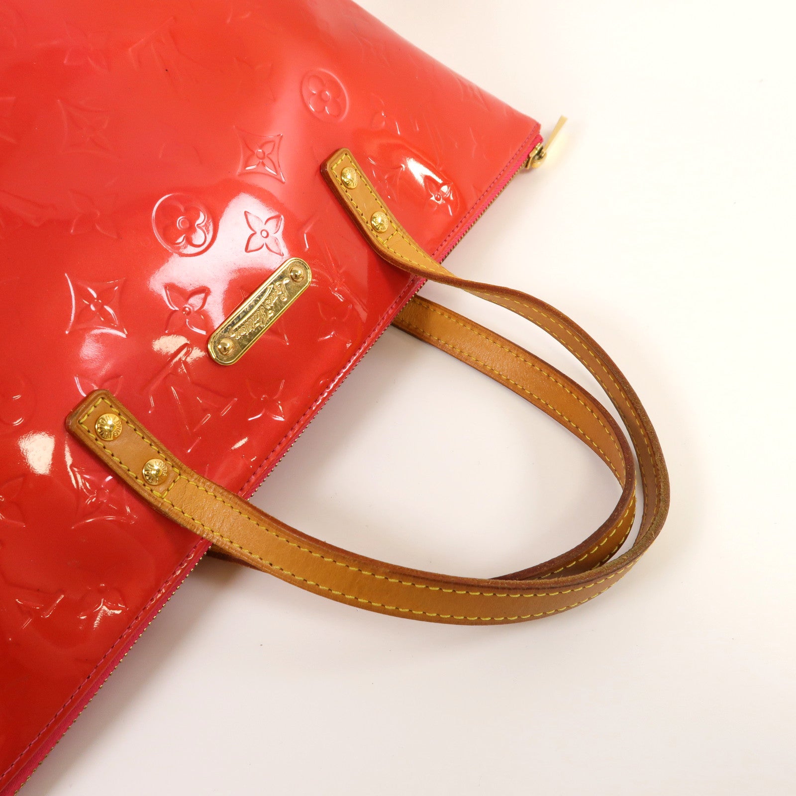 LOUIS VUITTON Monogram Vernis Bellevue PM金扣手挽袋紅色