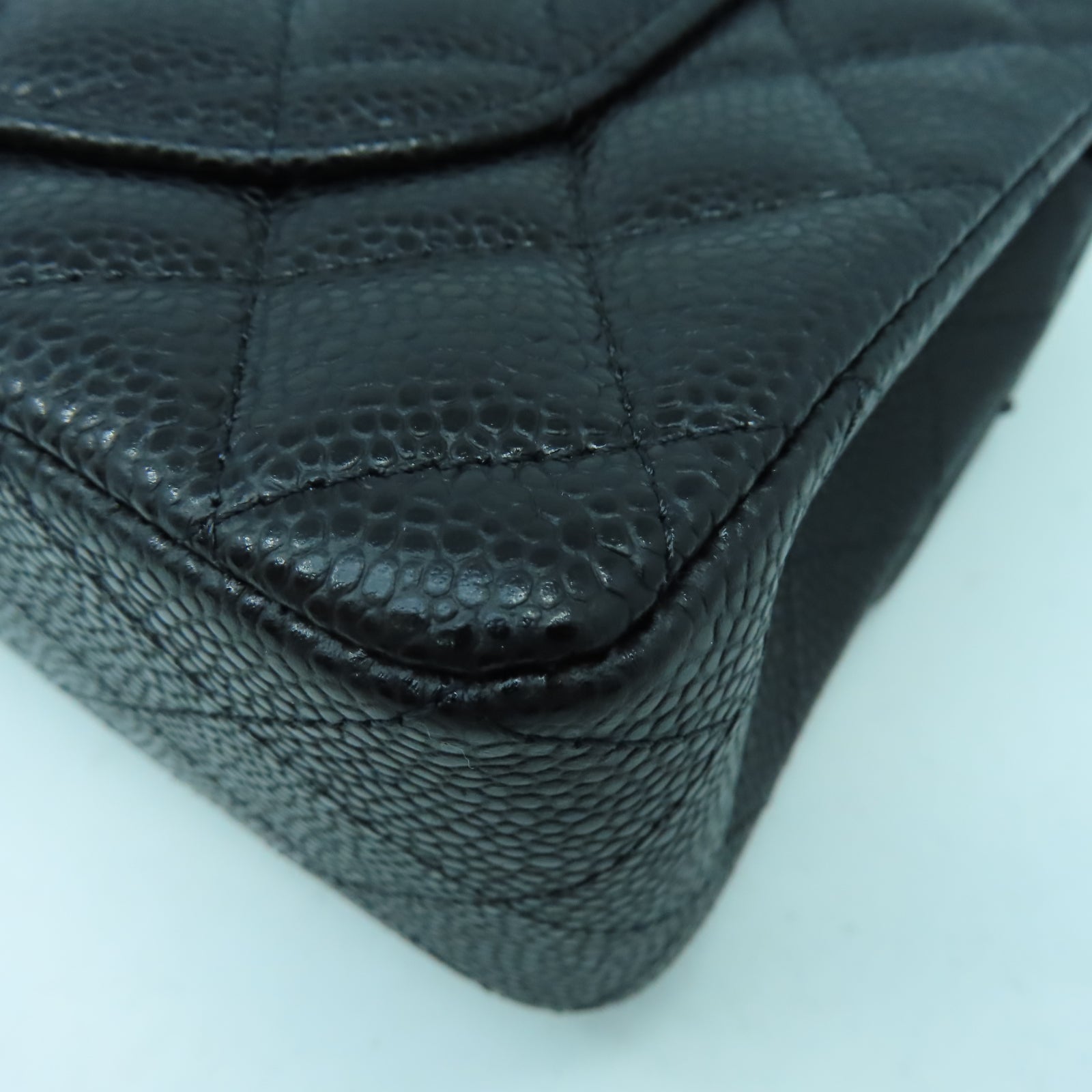 CHANEL 菱格牛皮皮革Classic 23cm金扣鏈帶肩背袋黑色
