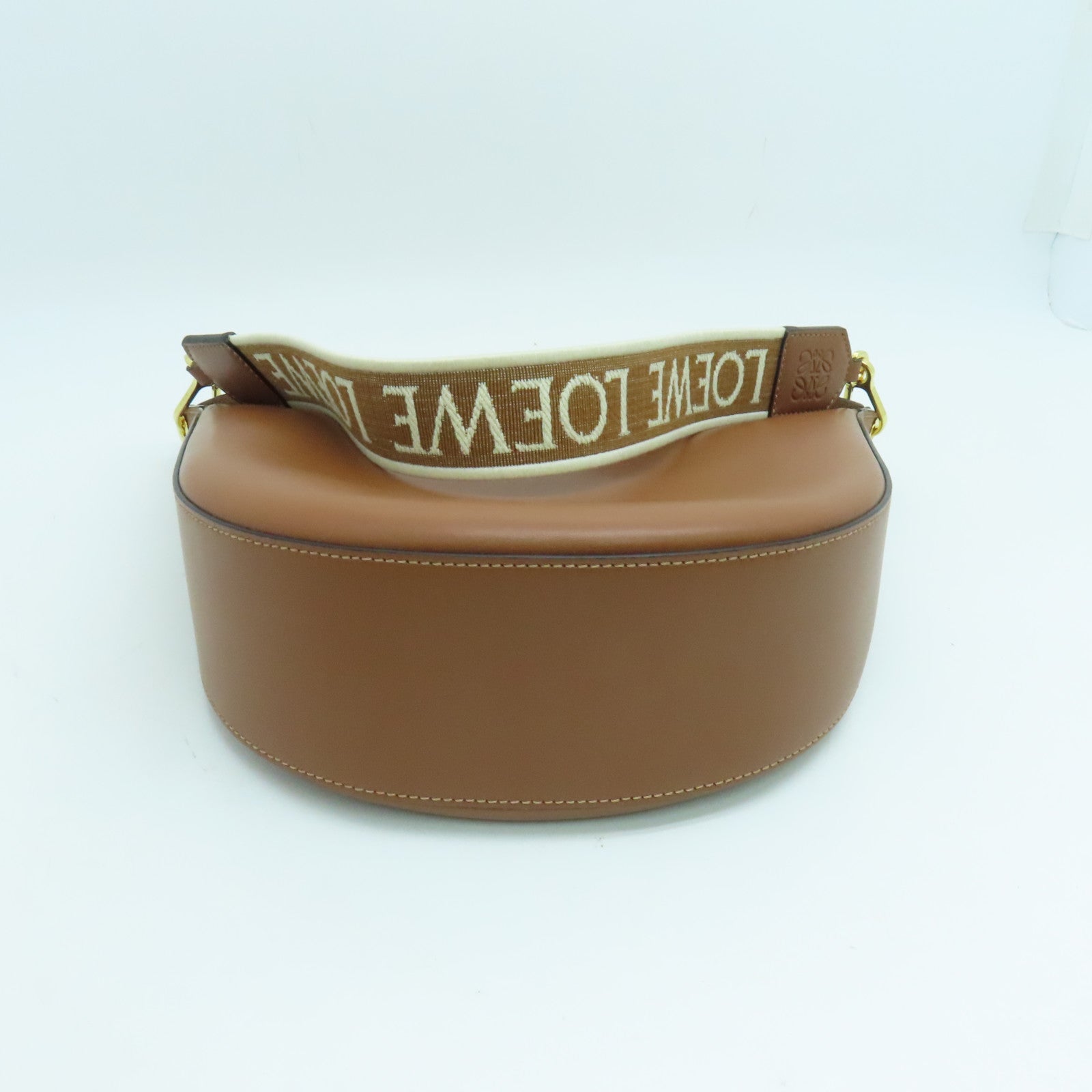 LOEWE 牛皮皮革Luna Bag金扣肩背袋啡色