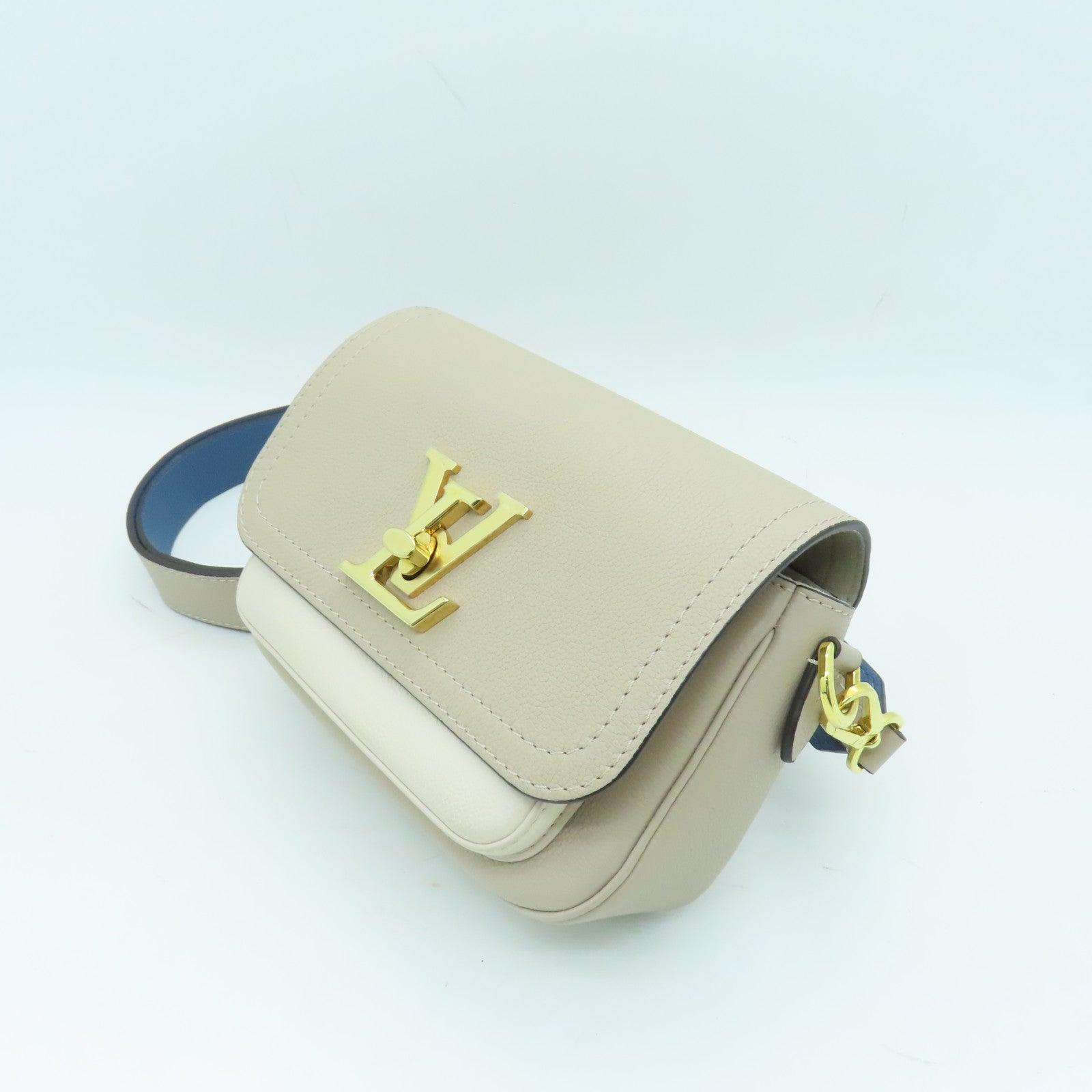 LOUIS VUITTON 牛皮皮革LockMe Tender金扣肩背袋米色