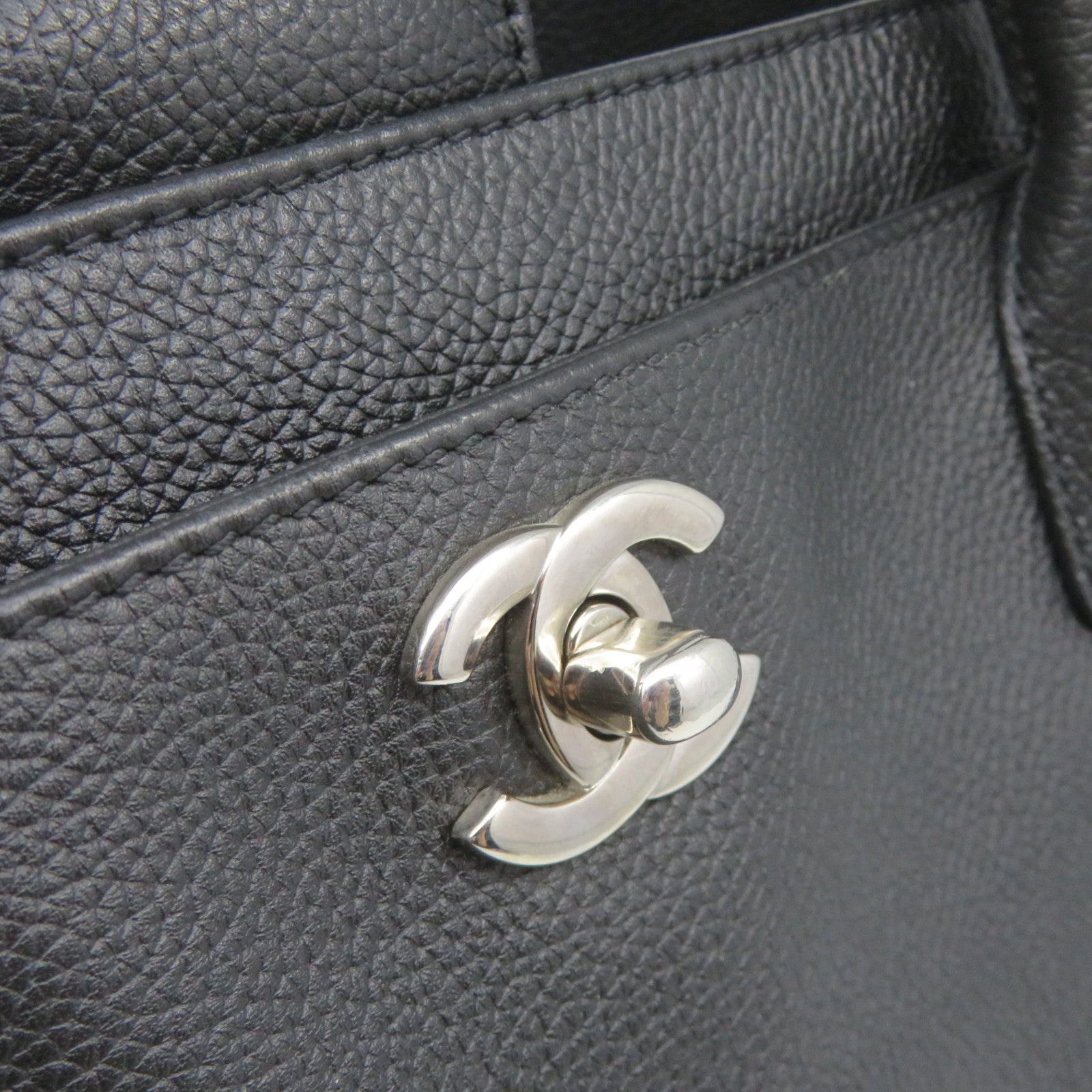 CHANEL 【激減優惠】牛皮皮革Tote Bag銀扣手挽袋黑色