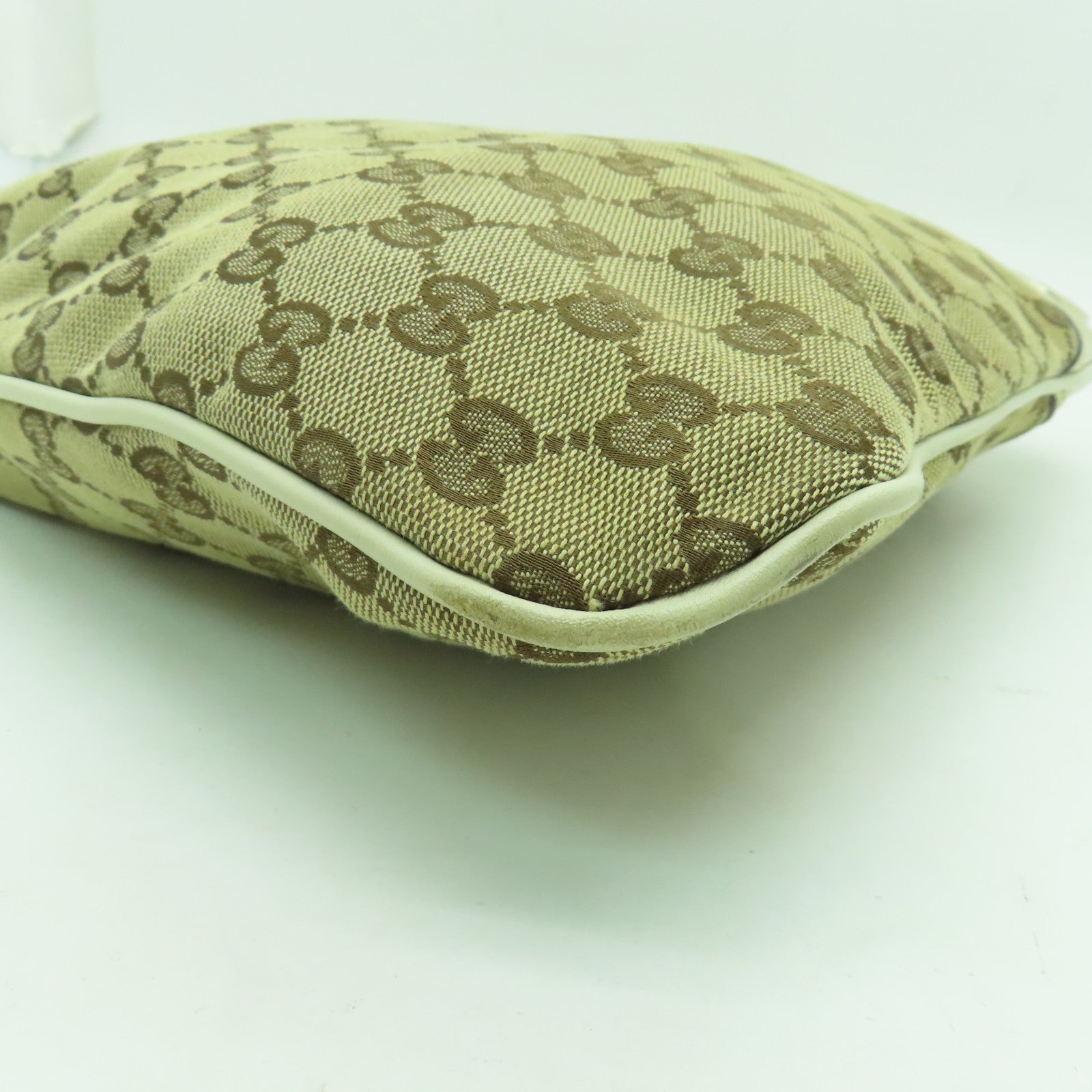 GUCCI 帆布Shoulder Bag金扣肩背袋白色