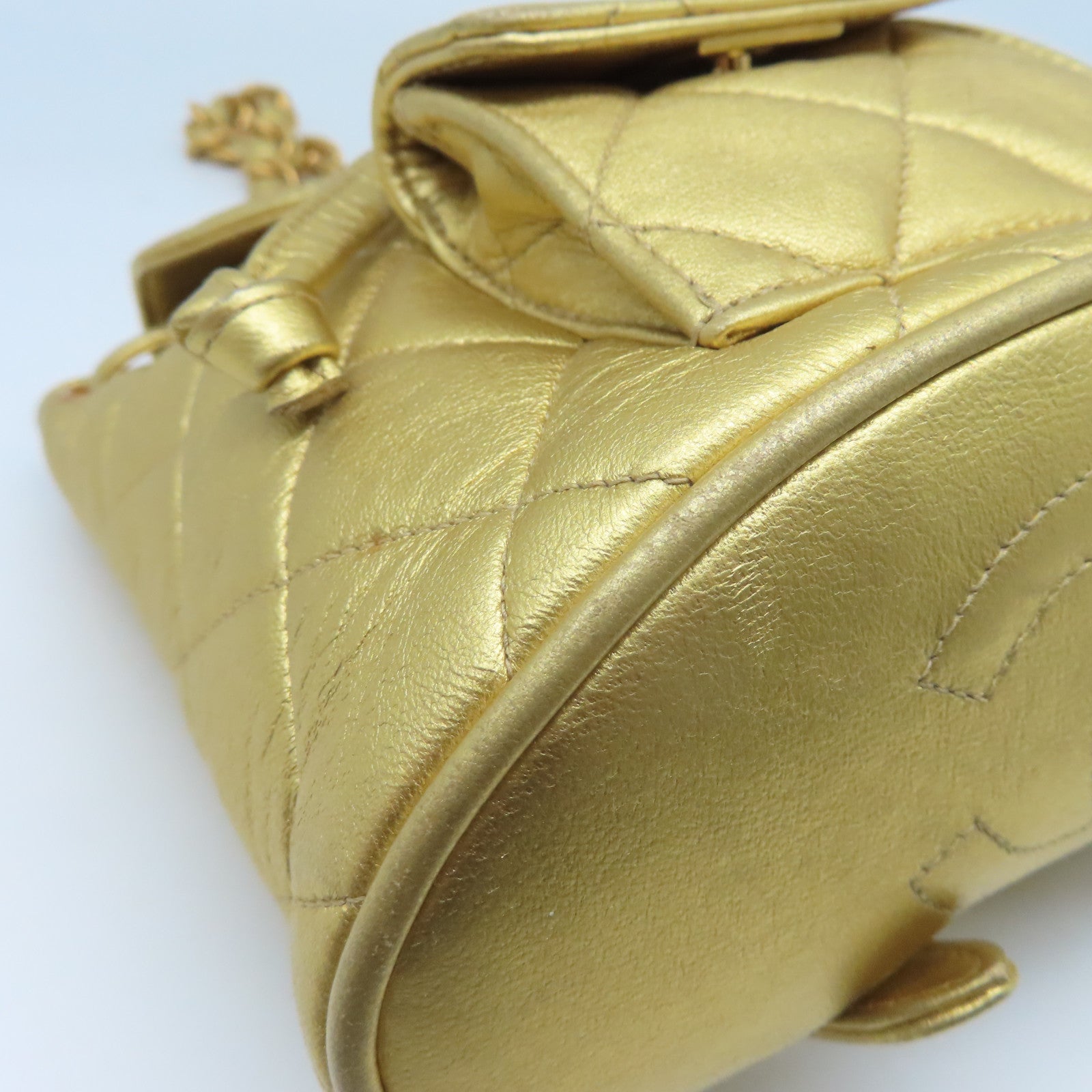 CHANEL 菱格羊皮皮革Rucksack金扣背包金色