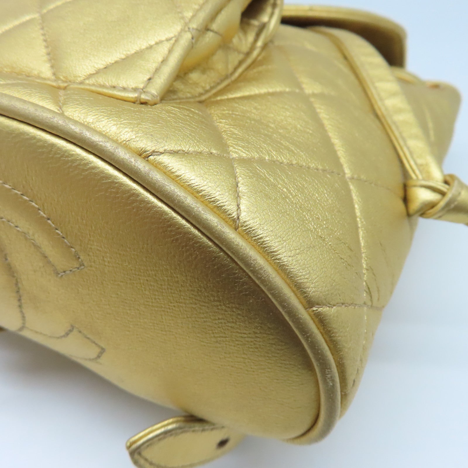 CHANEL 菱格羊皮皮革Rucksack金扣背包金色