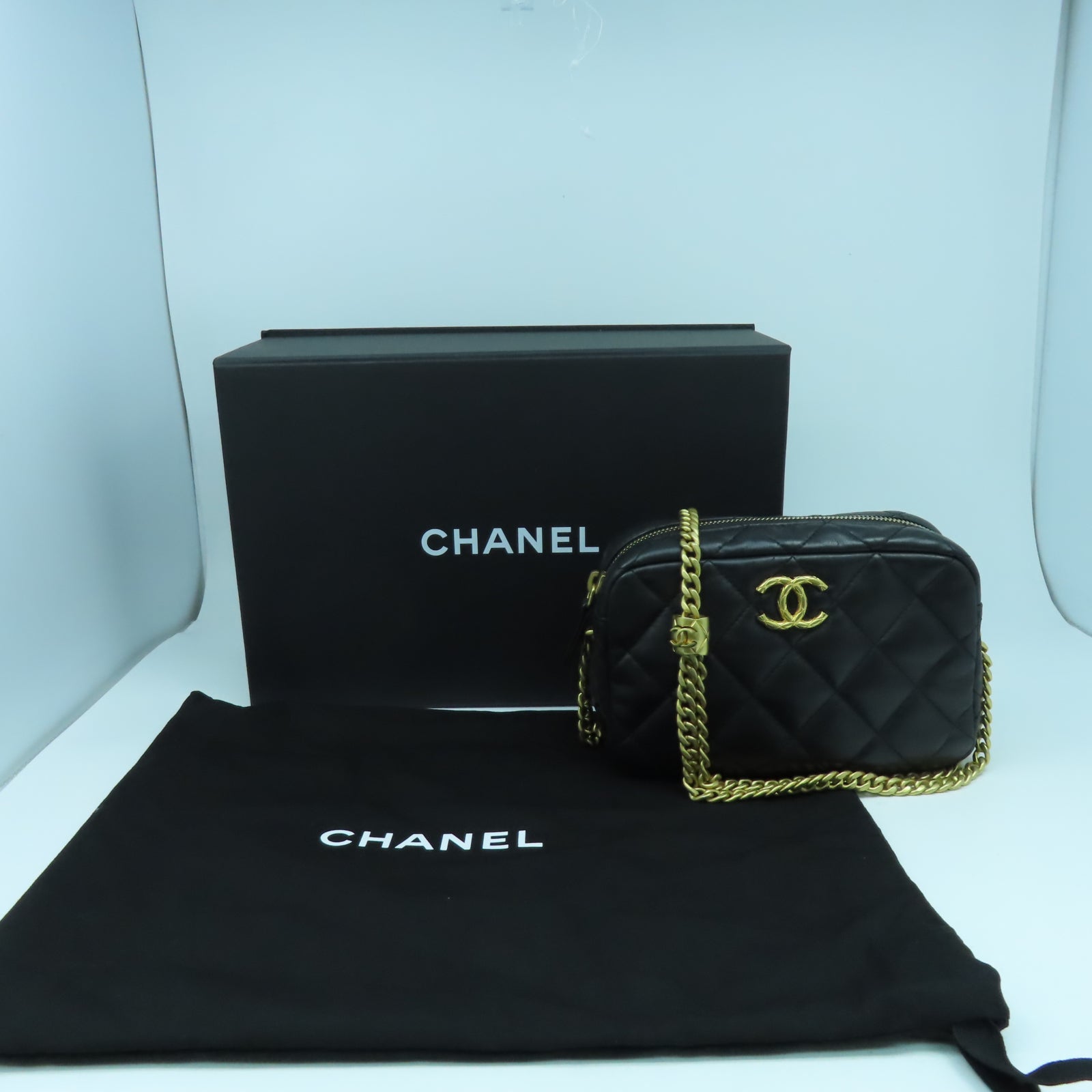 CHANEL 菱格羊皮皮革Chain Shoulder金扣鏈帶肩背袋黑色