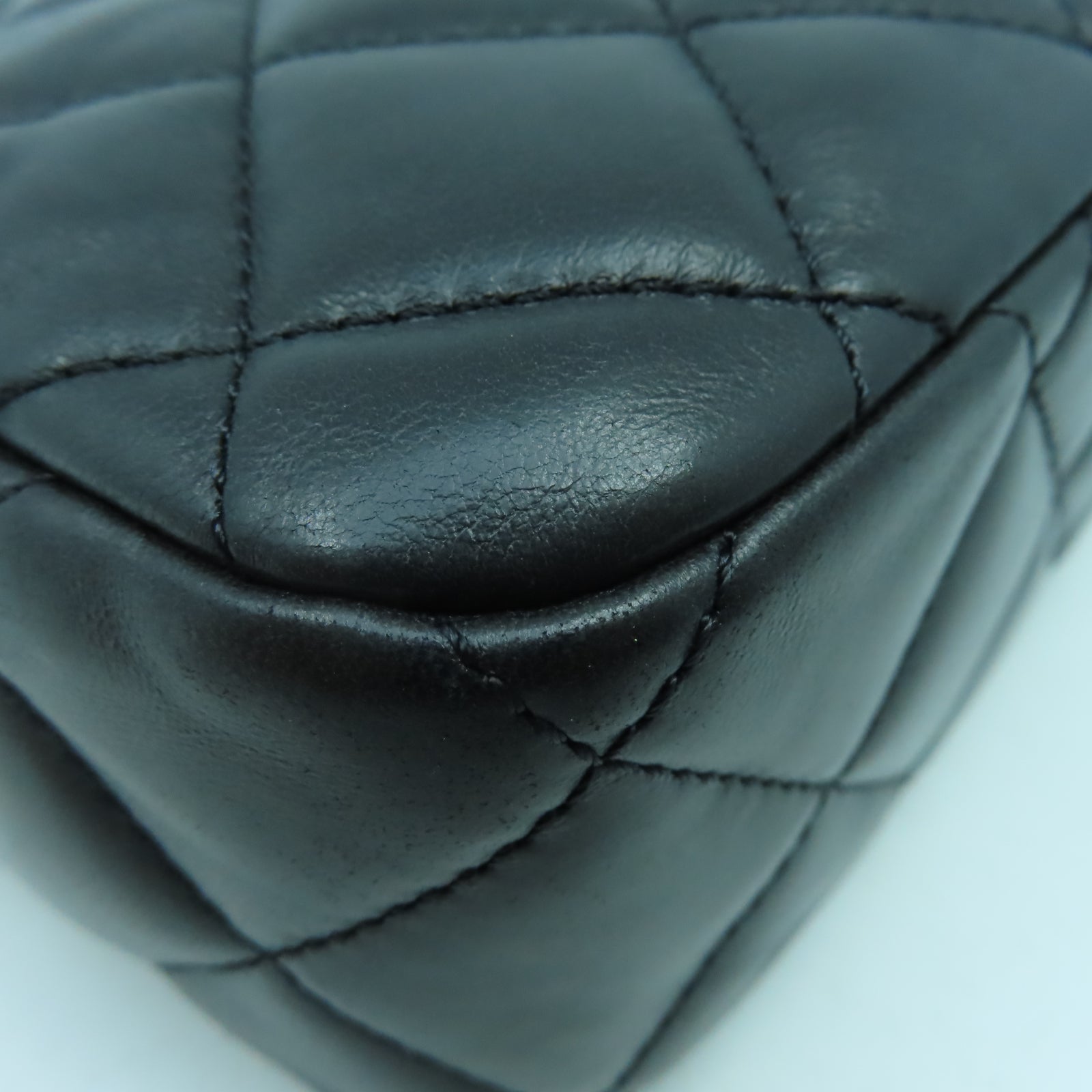 CHANEL 菱格羊皮皮革Chain Shoulder金扣鏈帶肩背袋黑色