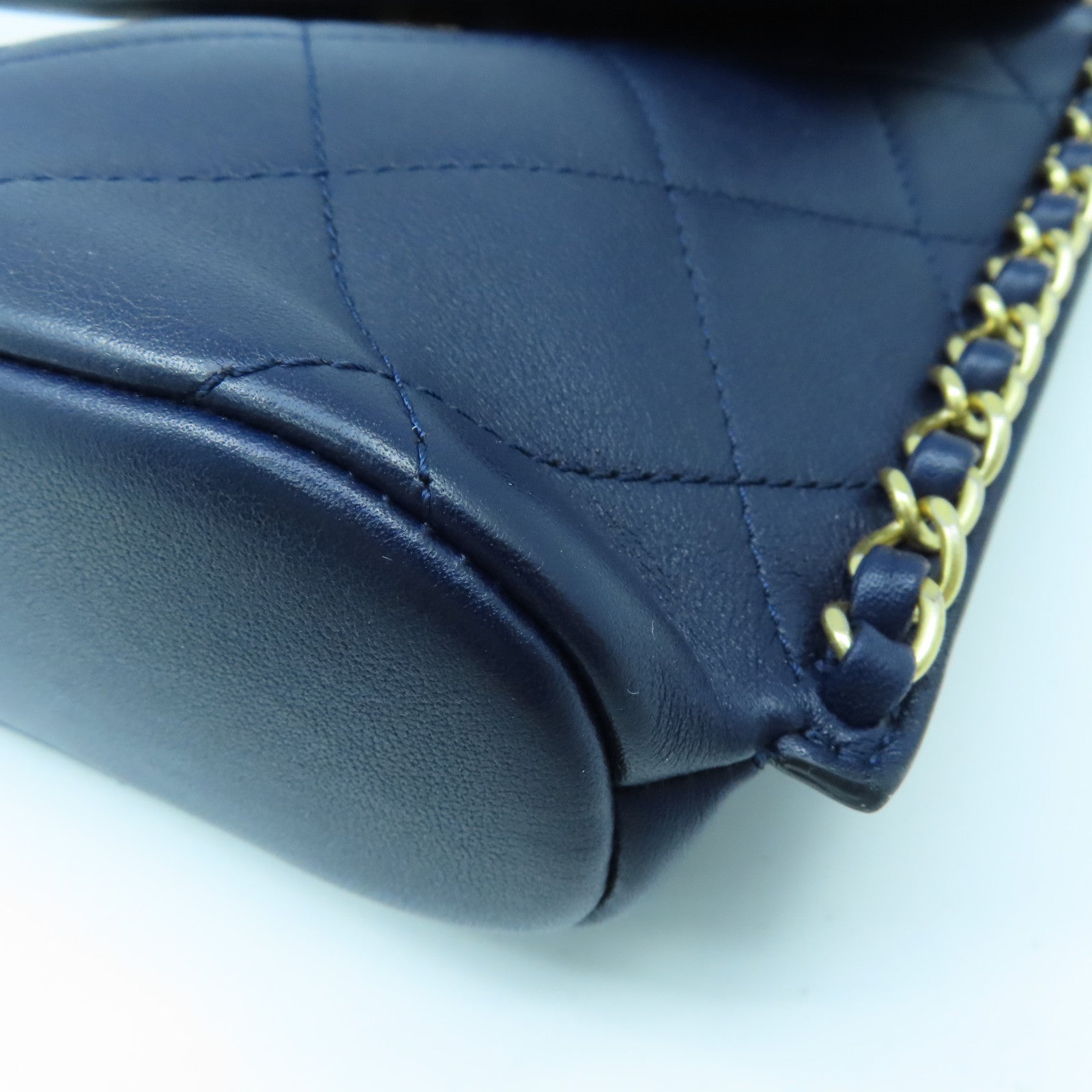 CHANEL rhombic cowhide leather Chain Shoulder Bag gold buckle chain shoulder bag blue
