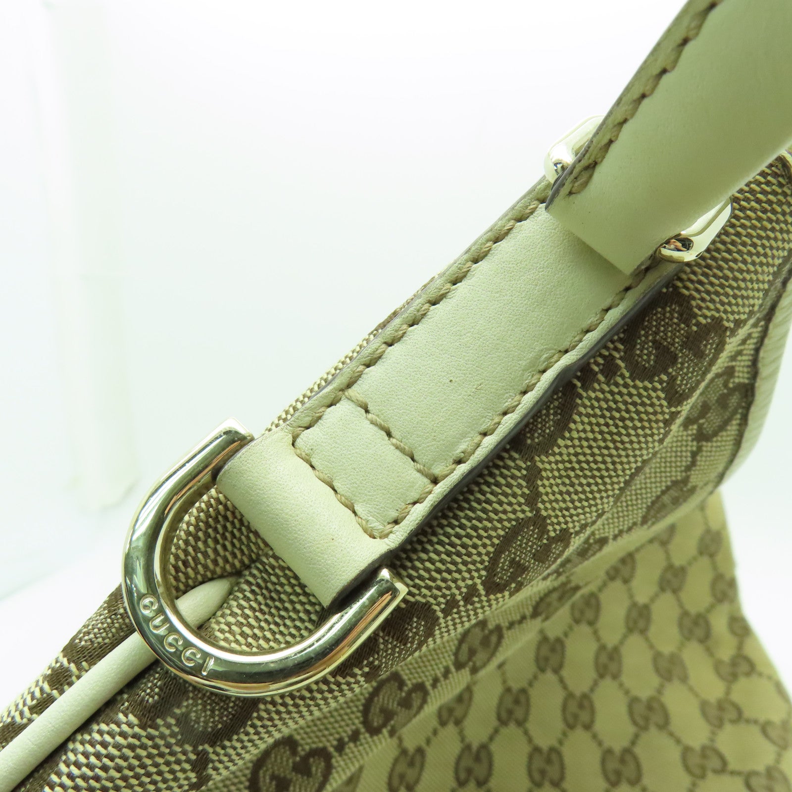GUCCI 帆布Shoulder Bag金扣肩背袋白色
