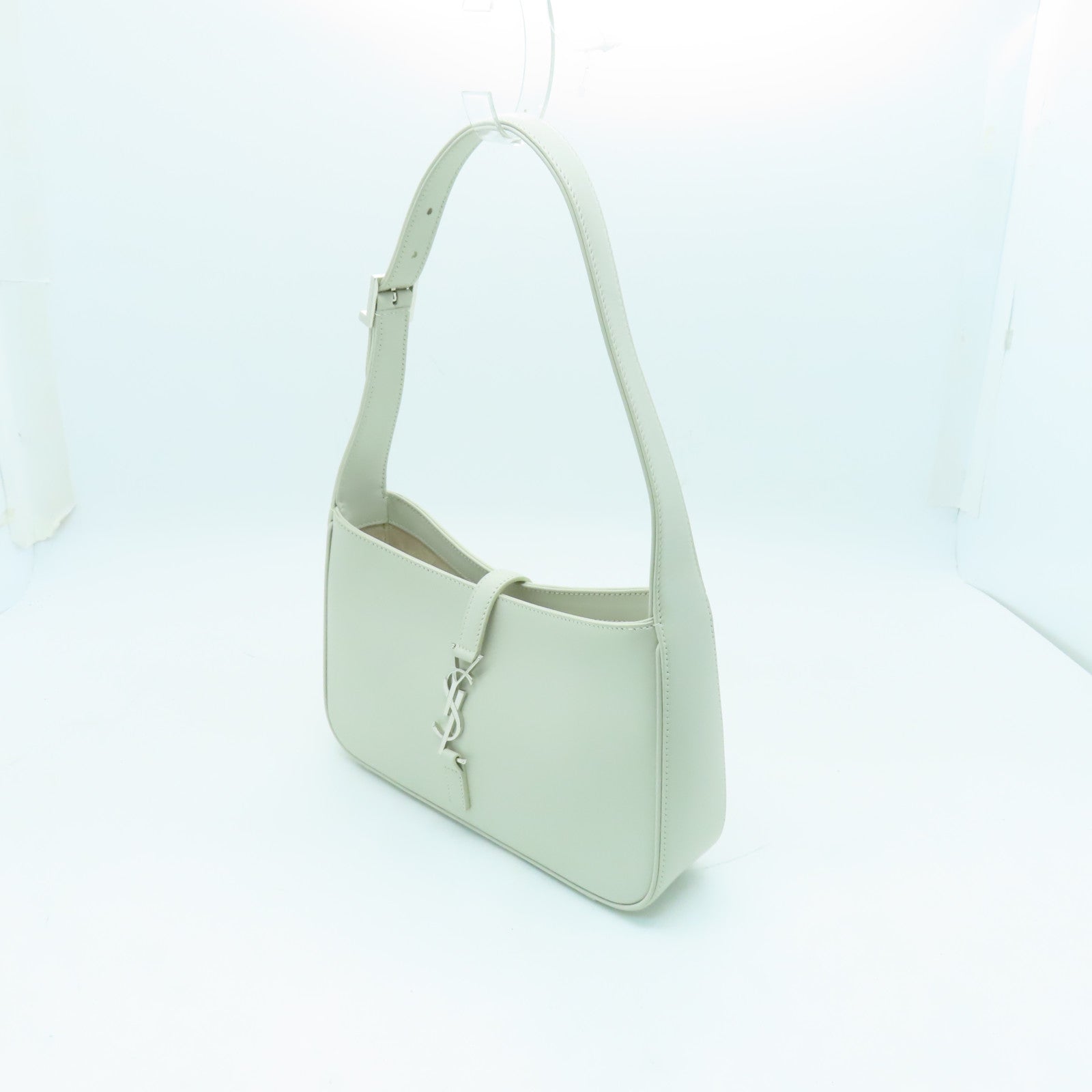 SAINT LAURENT 牛皮皮革Le 5 a 7 Hobo Bag银扣肩背袋奶油色