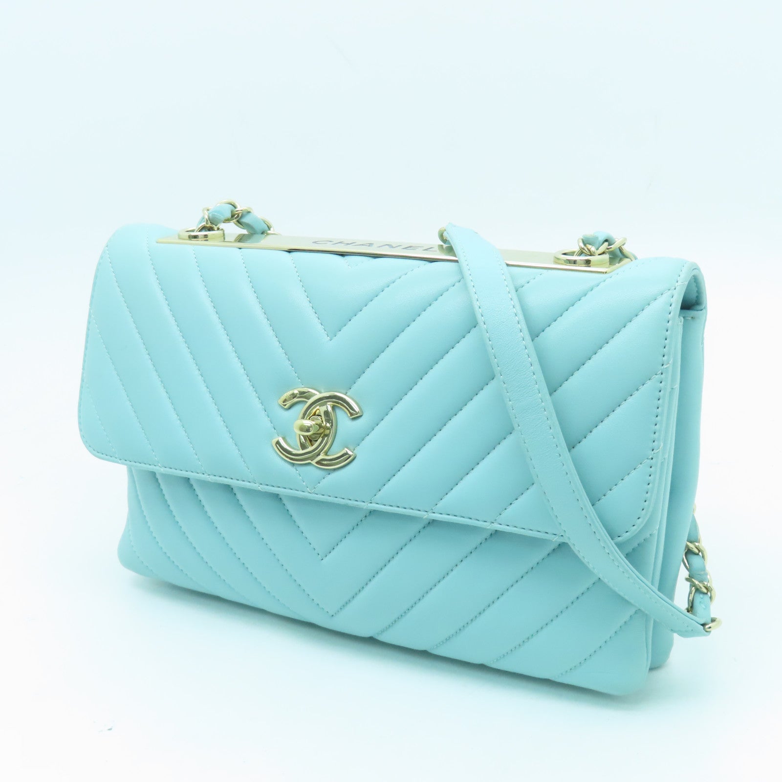 CHANEL twill sheepskin leather Chain Shoulder gold buckle chain shoulder bag green