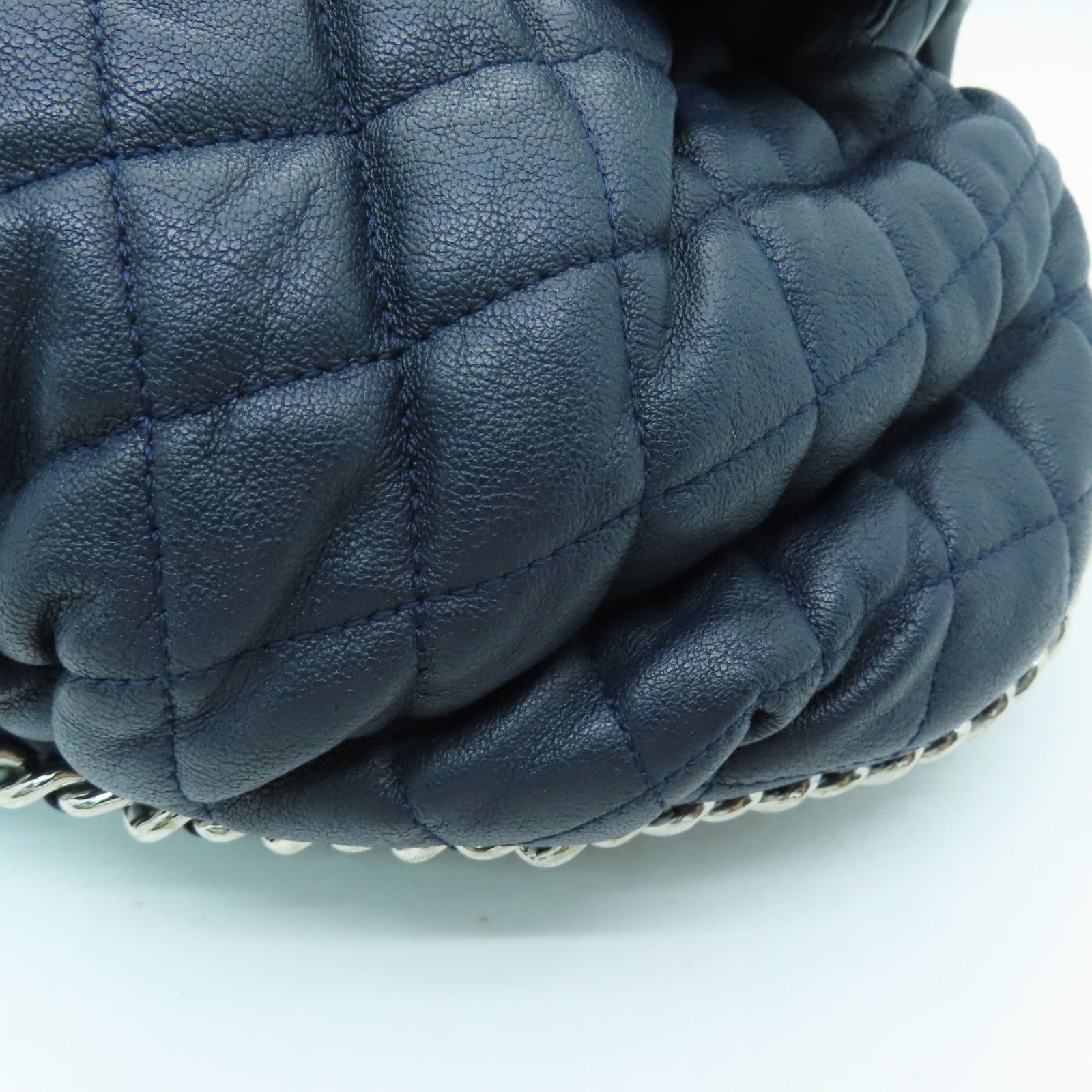 CHANEL 菱格牛皮皮革Chain Shoulder Bag銀扣鏈帶肩背袋深藍色